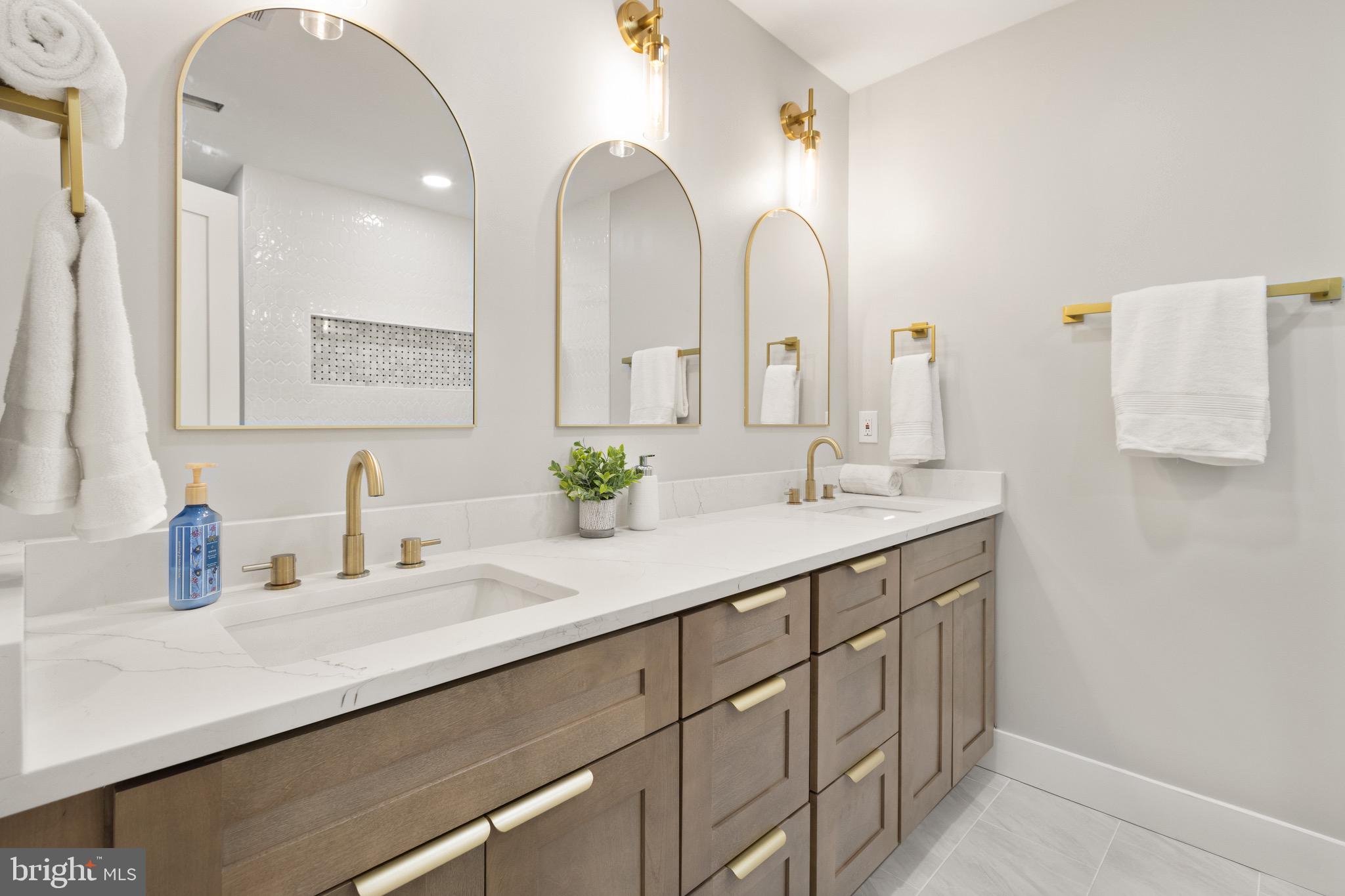 LONDON SQUARE - Residential