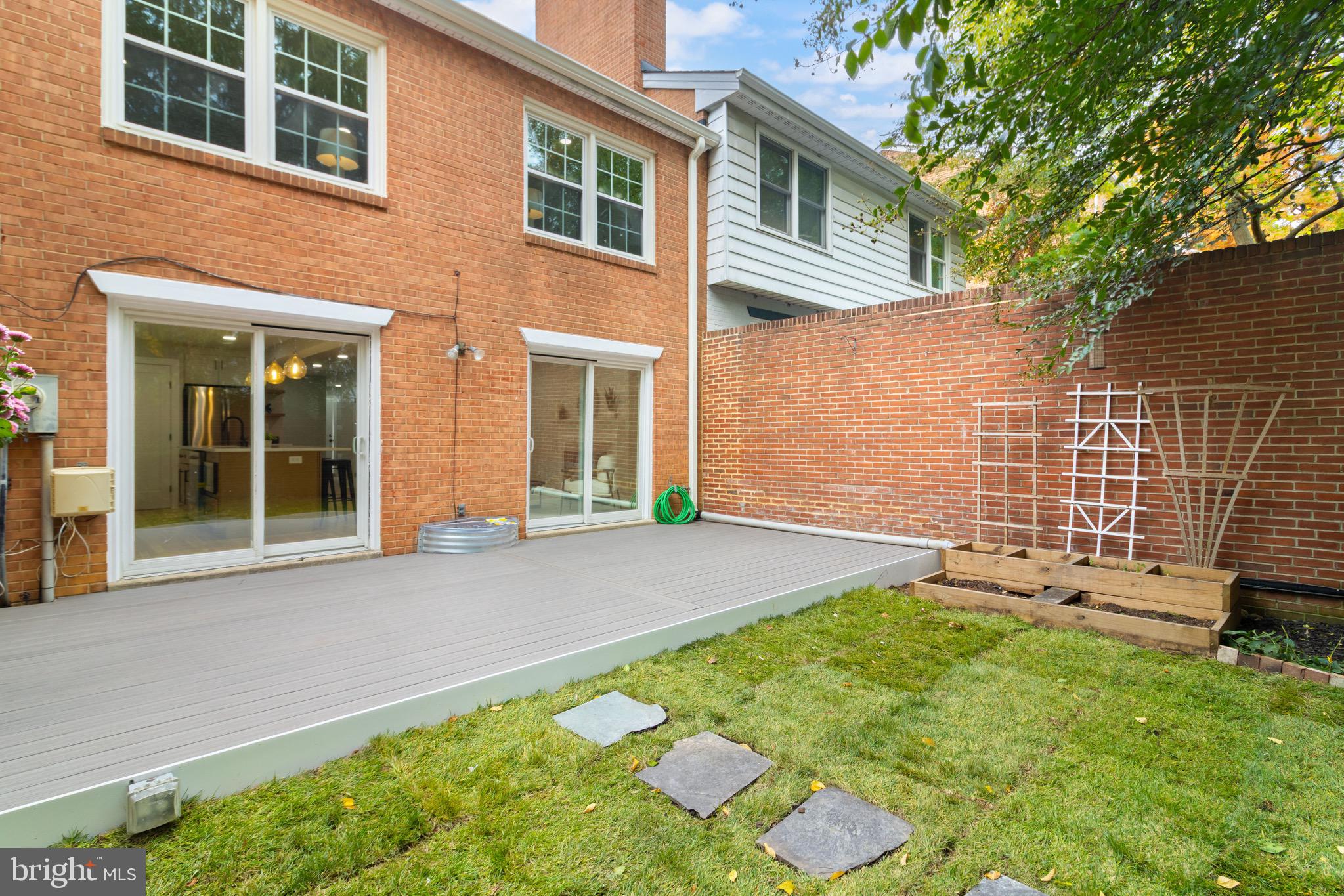 LONDON SQUARE - Residential