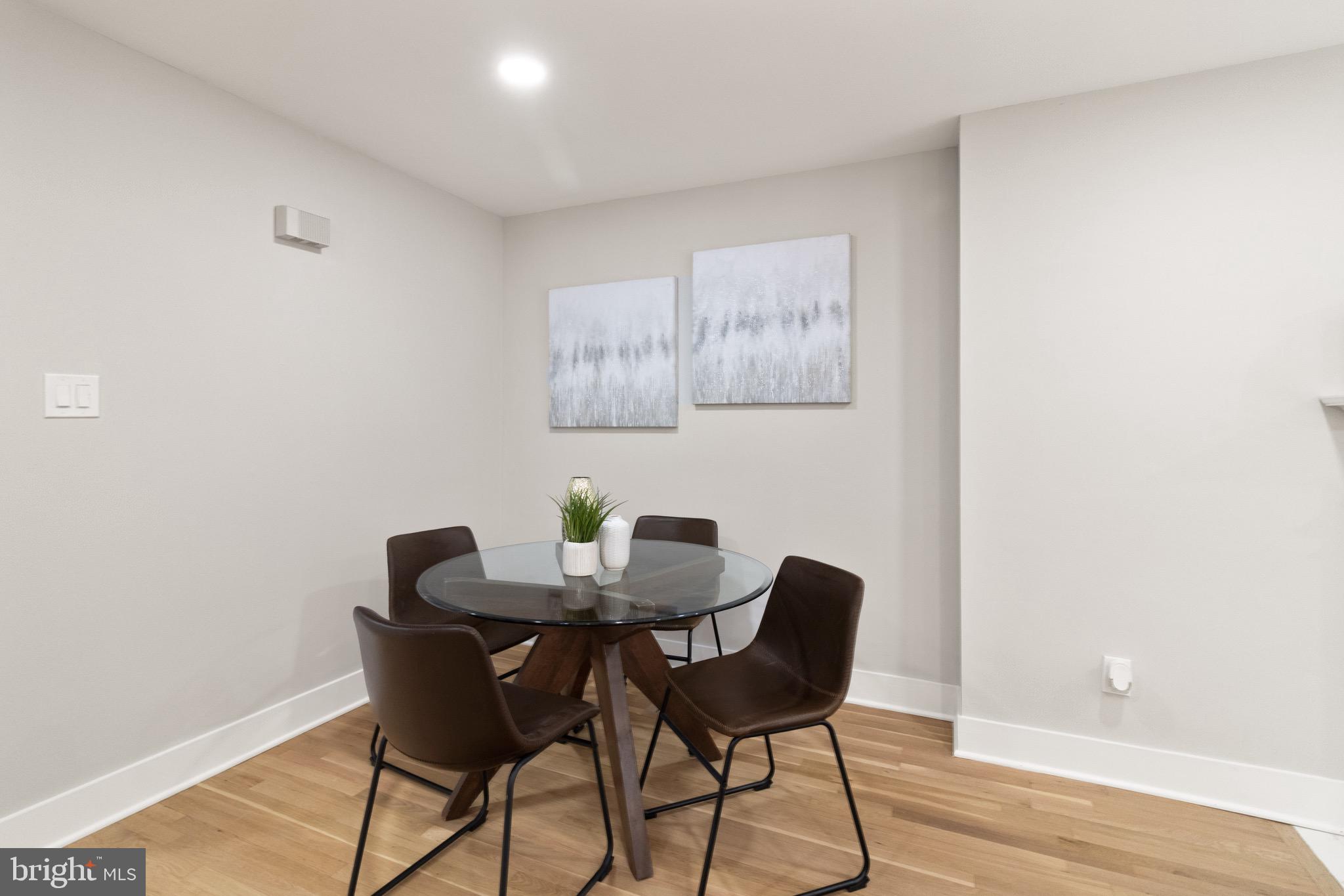 LONDON SQUARE - Residential