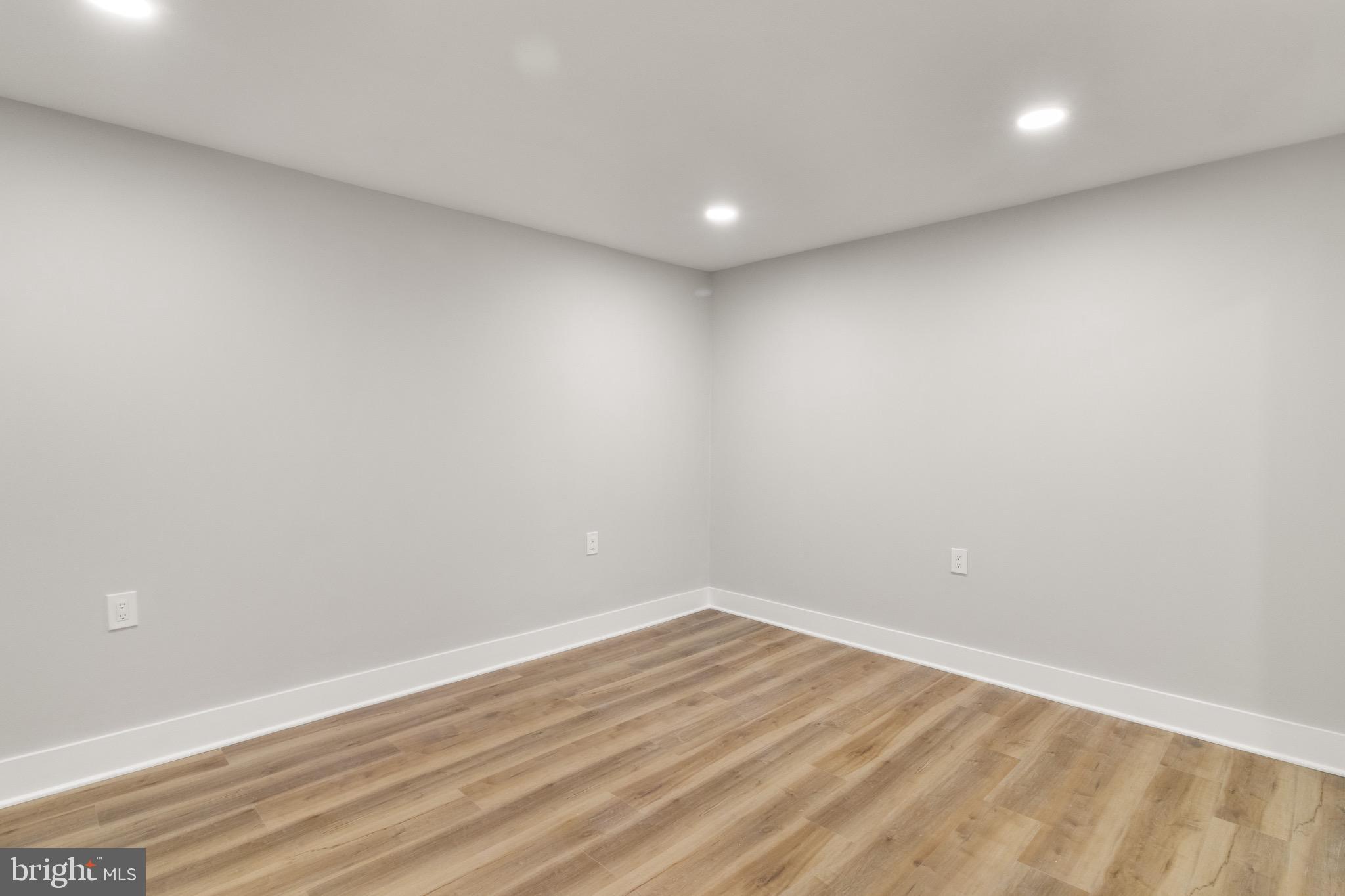 LONDON SQUARE - Residential