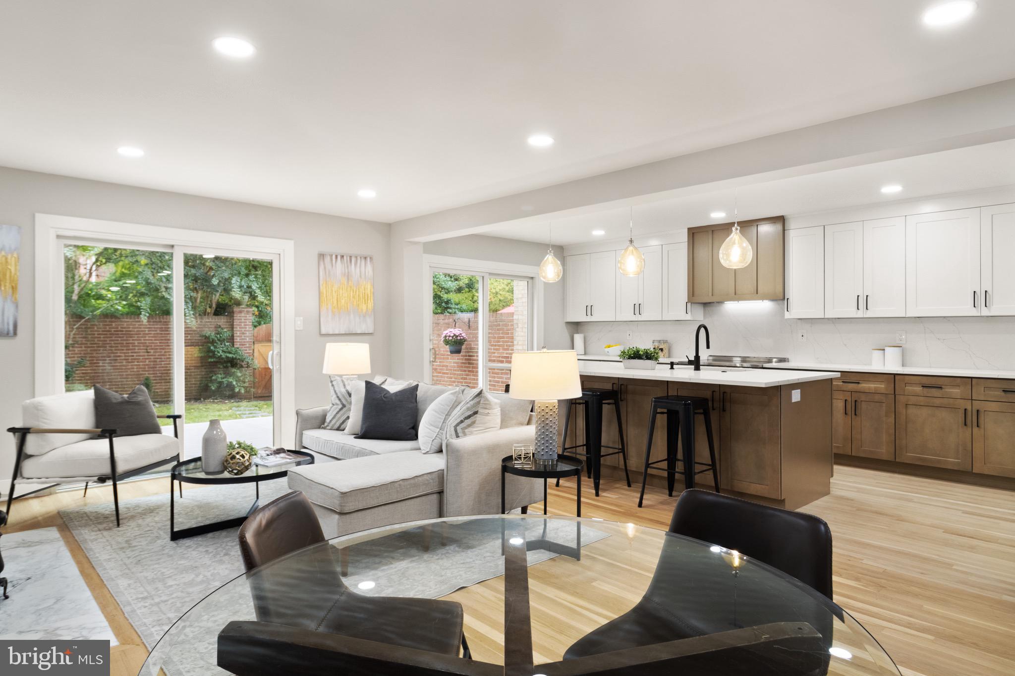 LONDON SQUARE - Residential