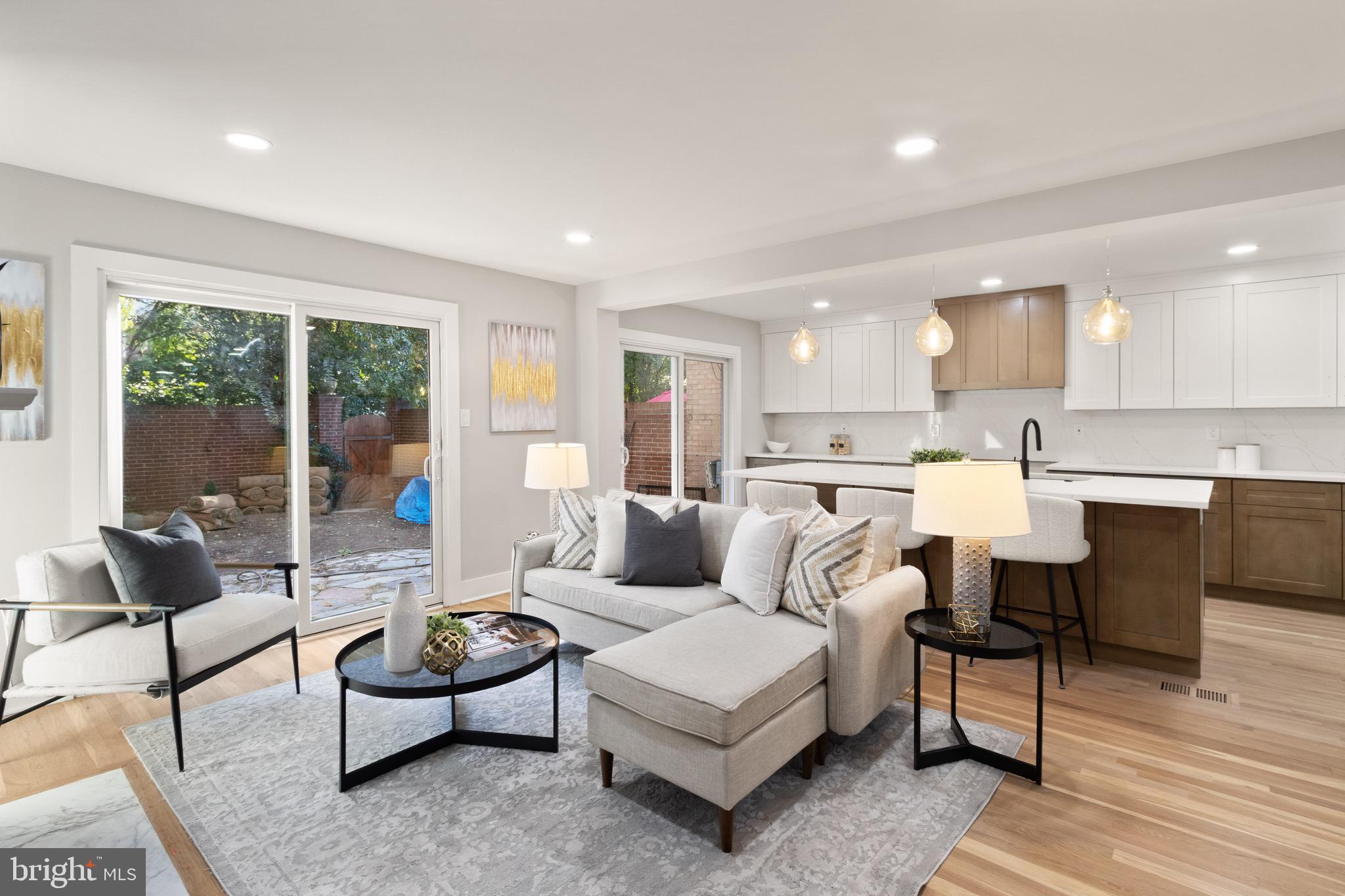 LONDON SQUARE - Residential