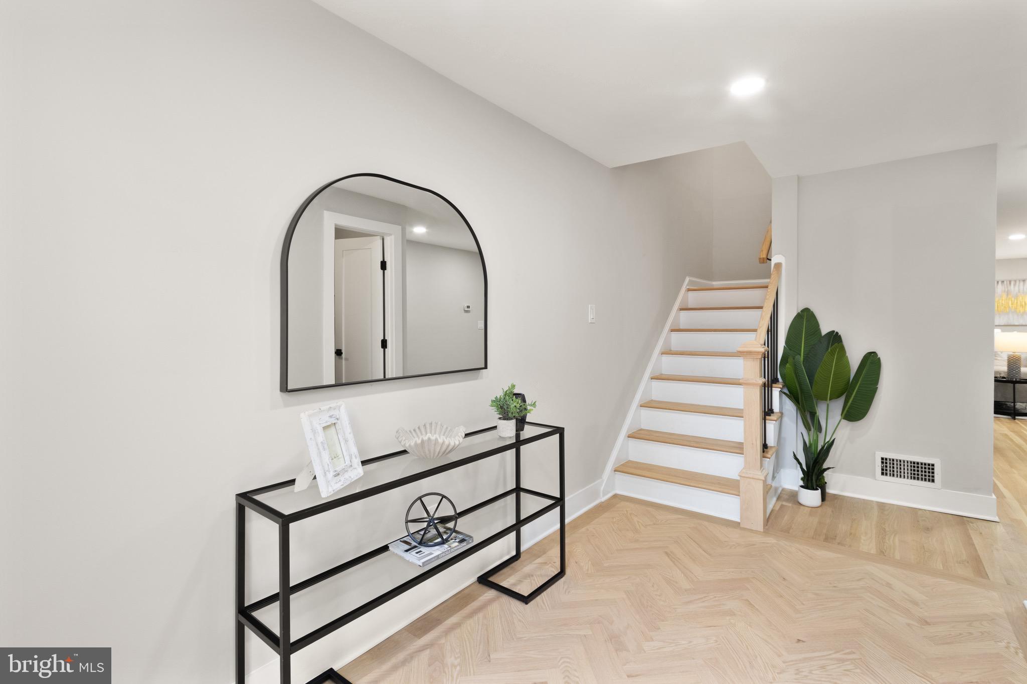 LONDON SQUARE - Residential