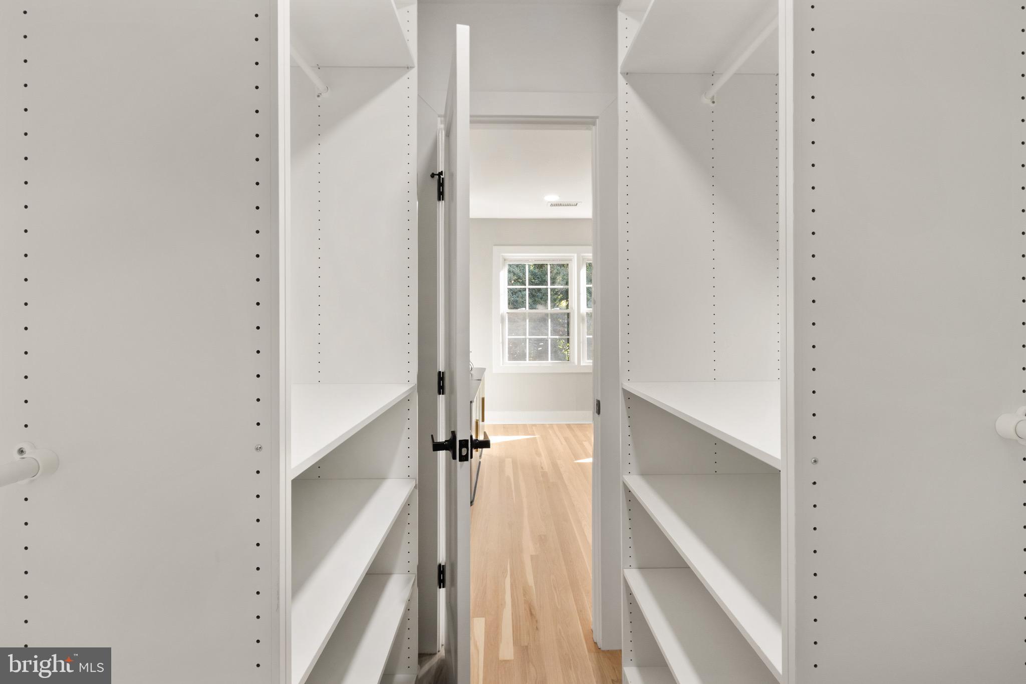 LONDON SQUARE - Residential