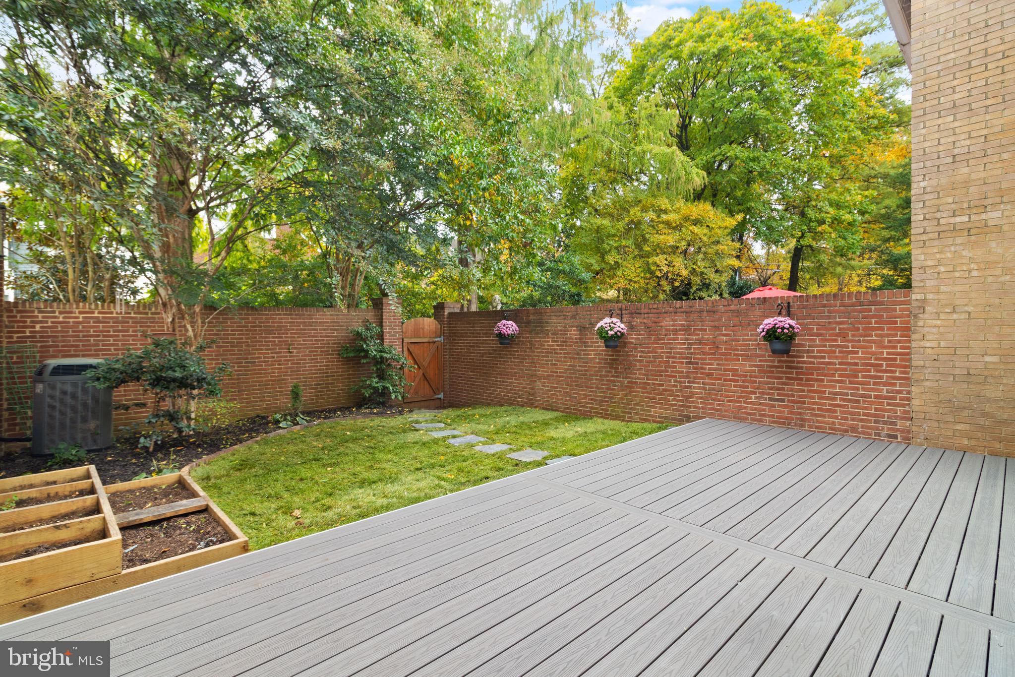 LONDON SQUARE - Residential