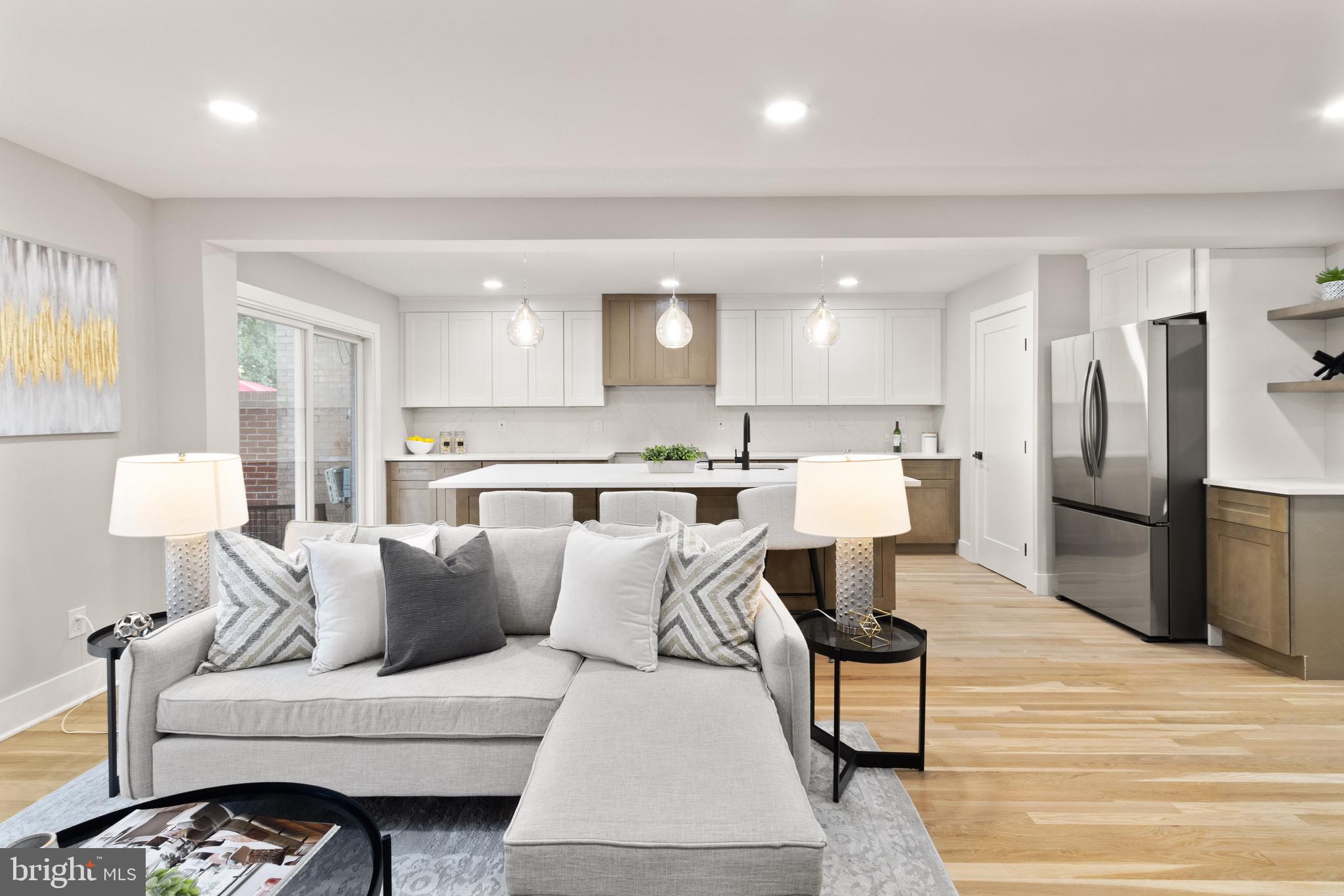 LONDON SQUARE - Residential