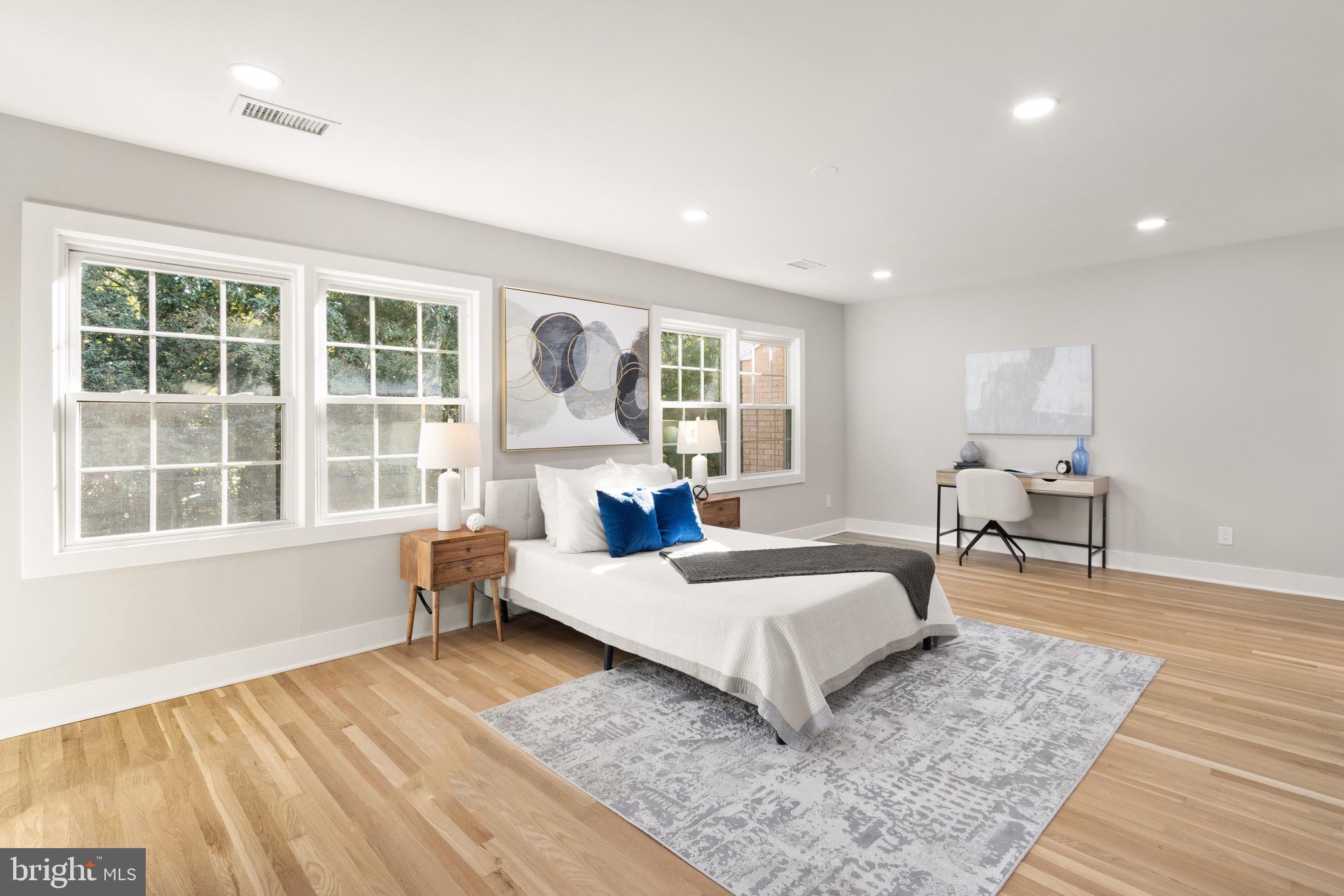 LONDON SQUARE - Residential