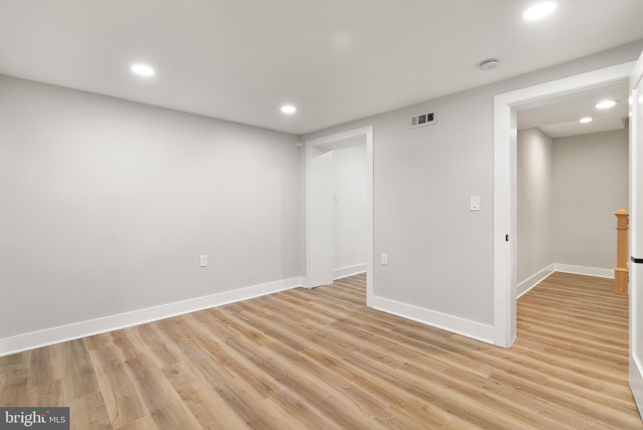 LONDON SQUARE - Residential