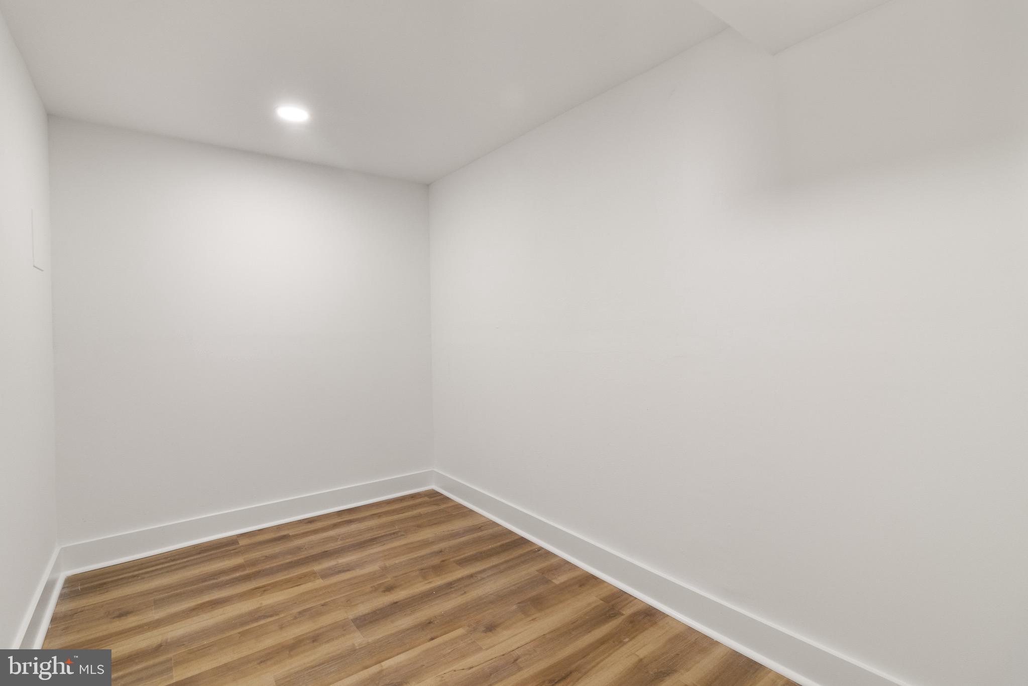 LONDON SQUARE - Residential