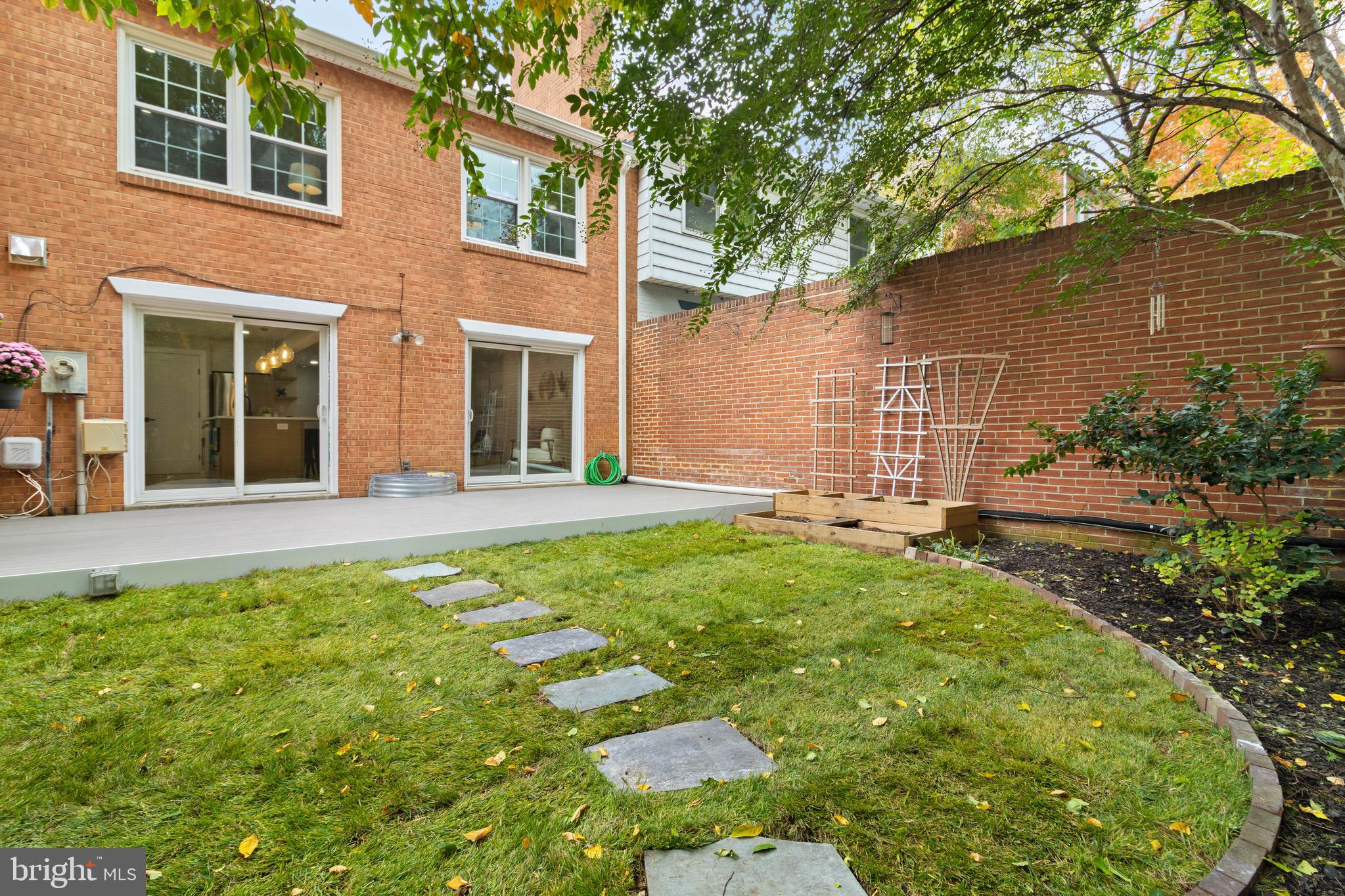 LONDON SQUARE - Residential