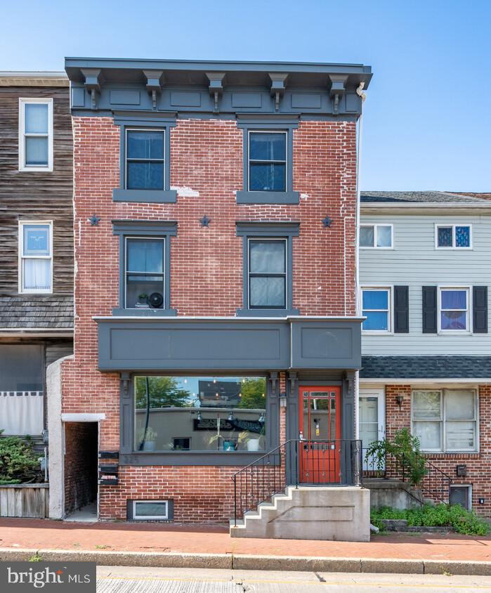 WEST CHESTER BORO - Commercial Lease