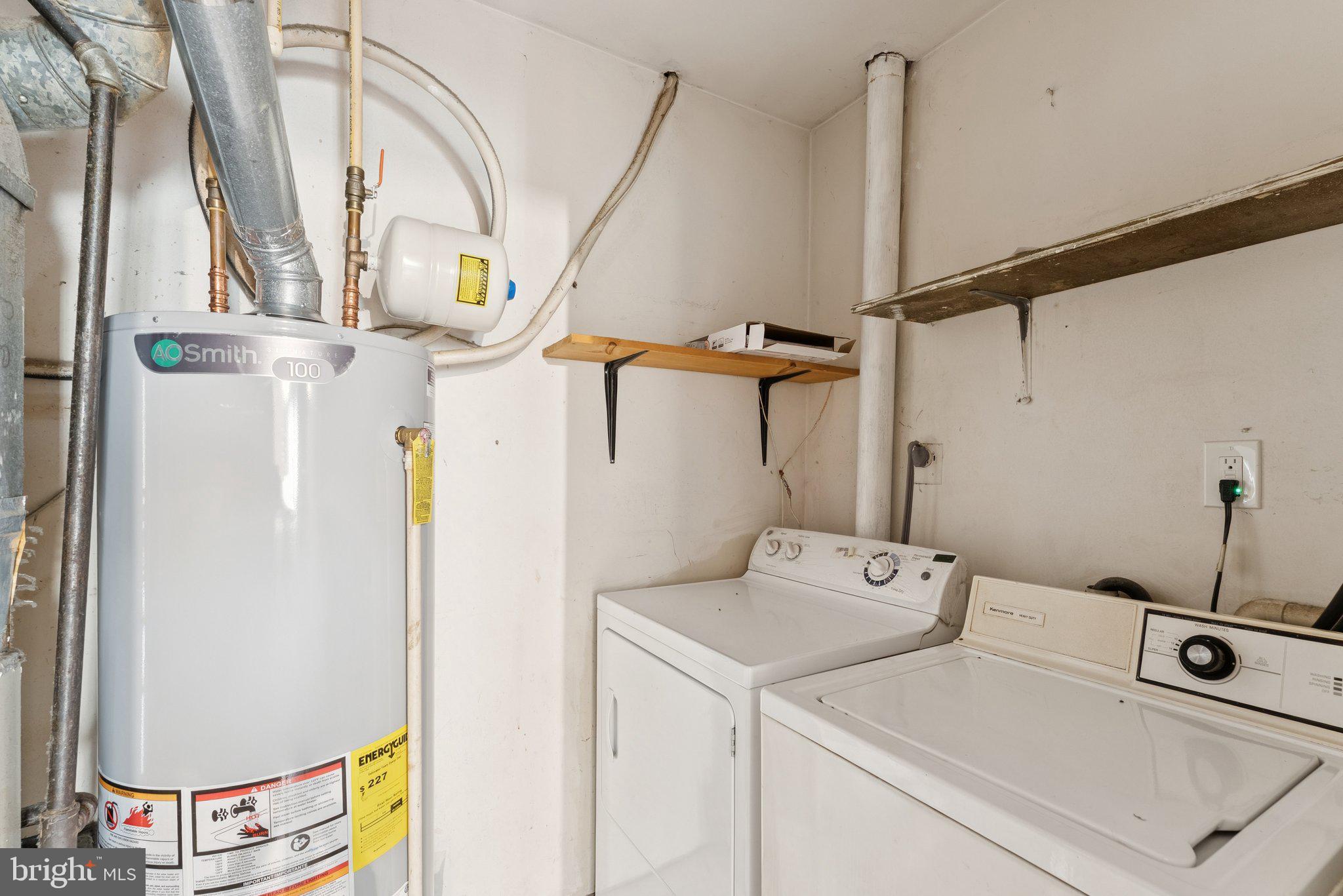 FOUR SEASONS - Residential