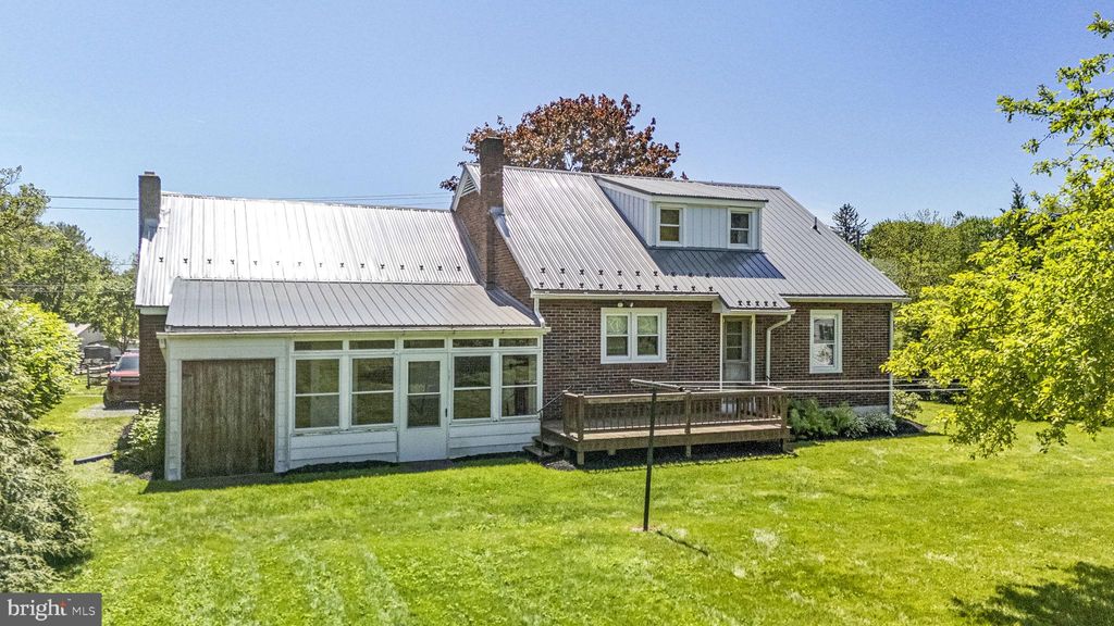 Photo of 200 W Main Street, REINHOLDS, PA 17569 (MLS # PALA2063564)