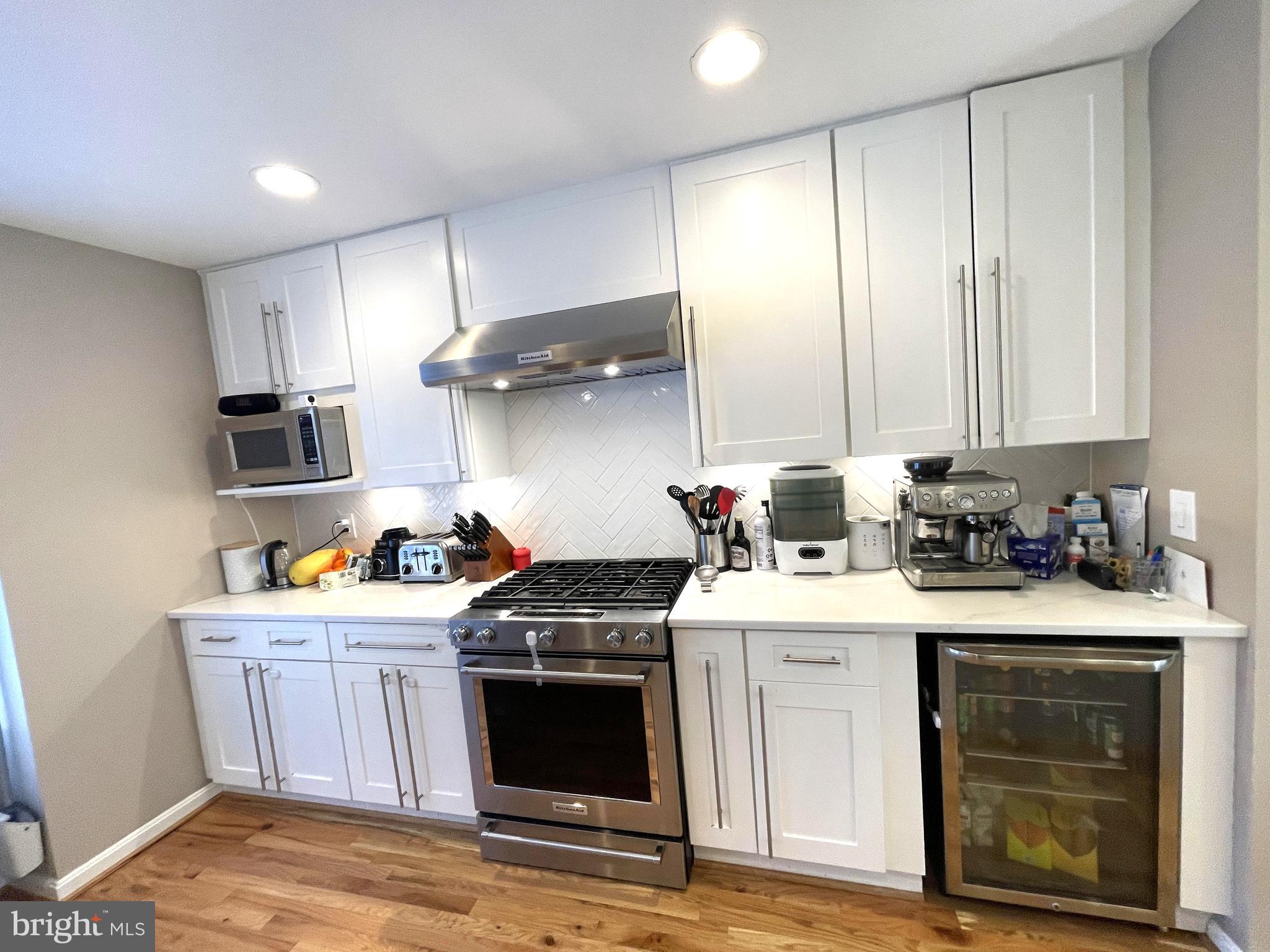 HUNTER VILLAGE - Residential