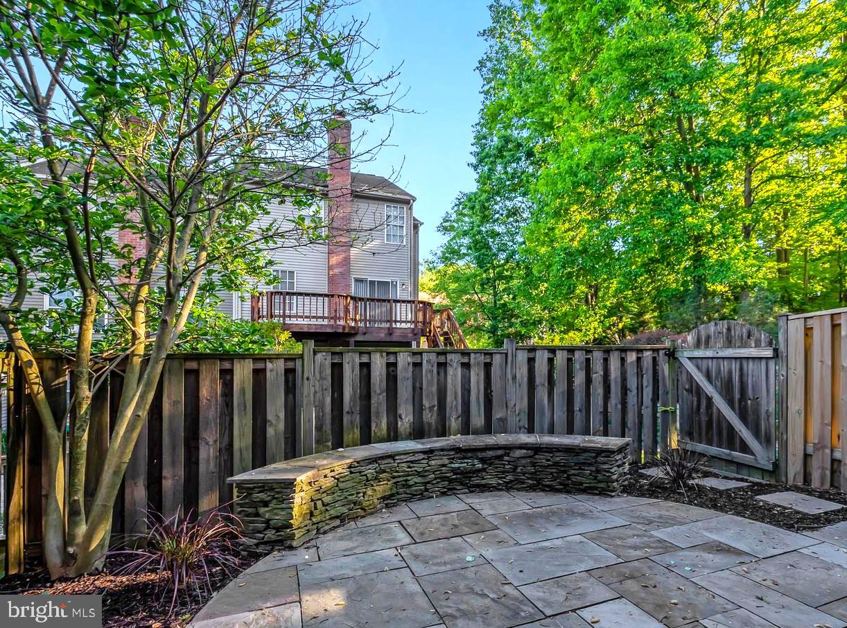 HUNTER VILLAGE - Residential