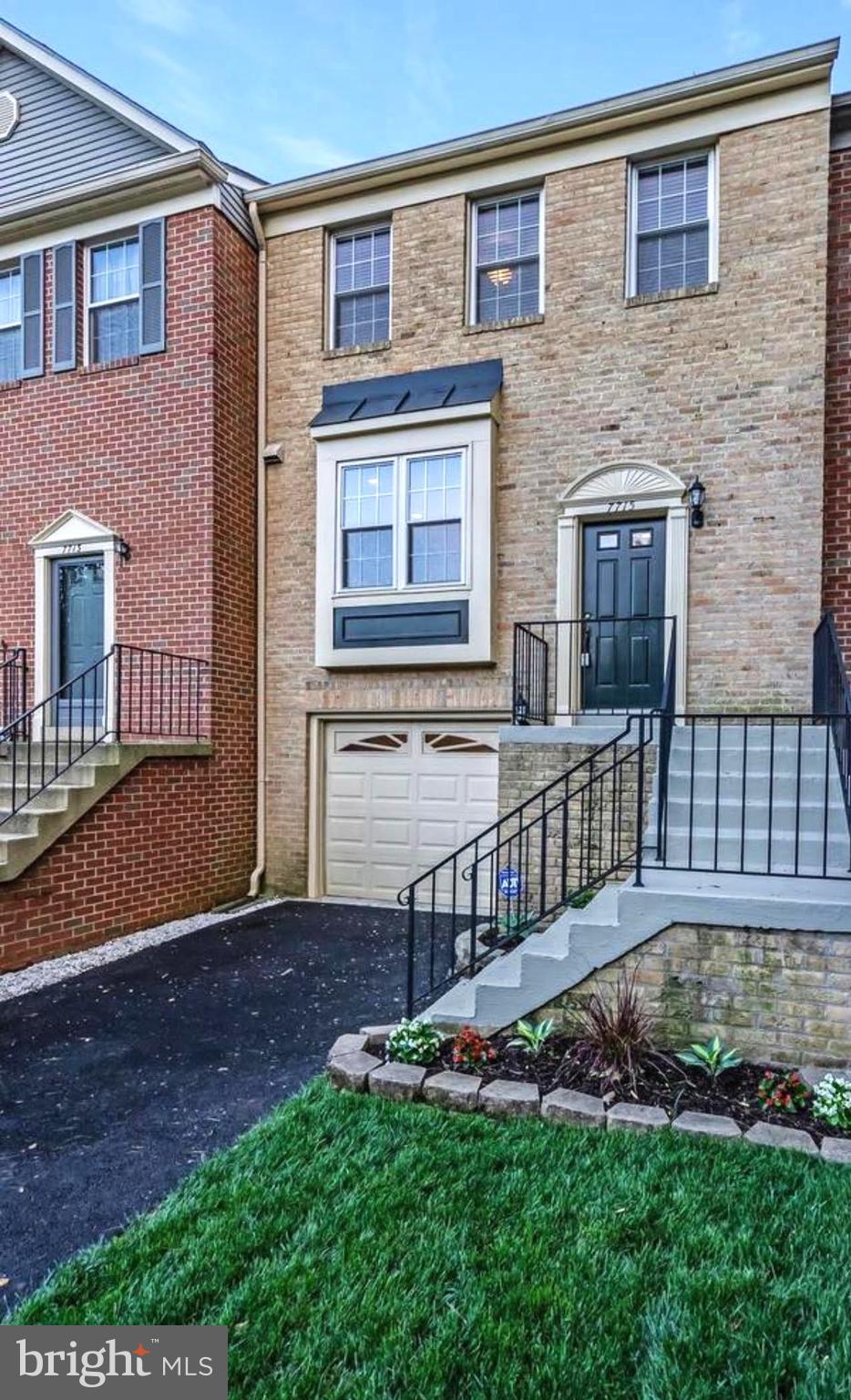 HUNTER VILLAGE - Residential