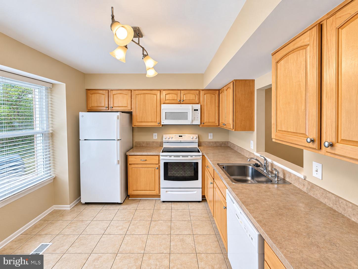 11634 SUMMER OAK DRIVE