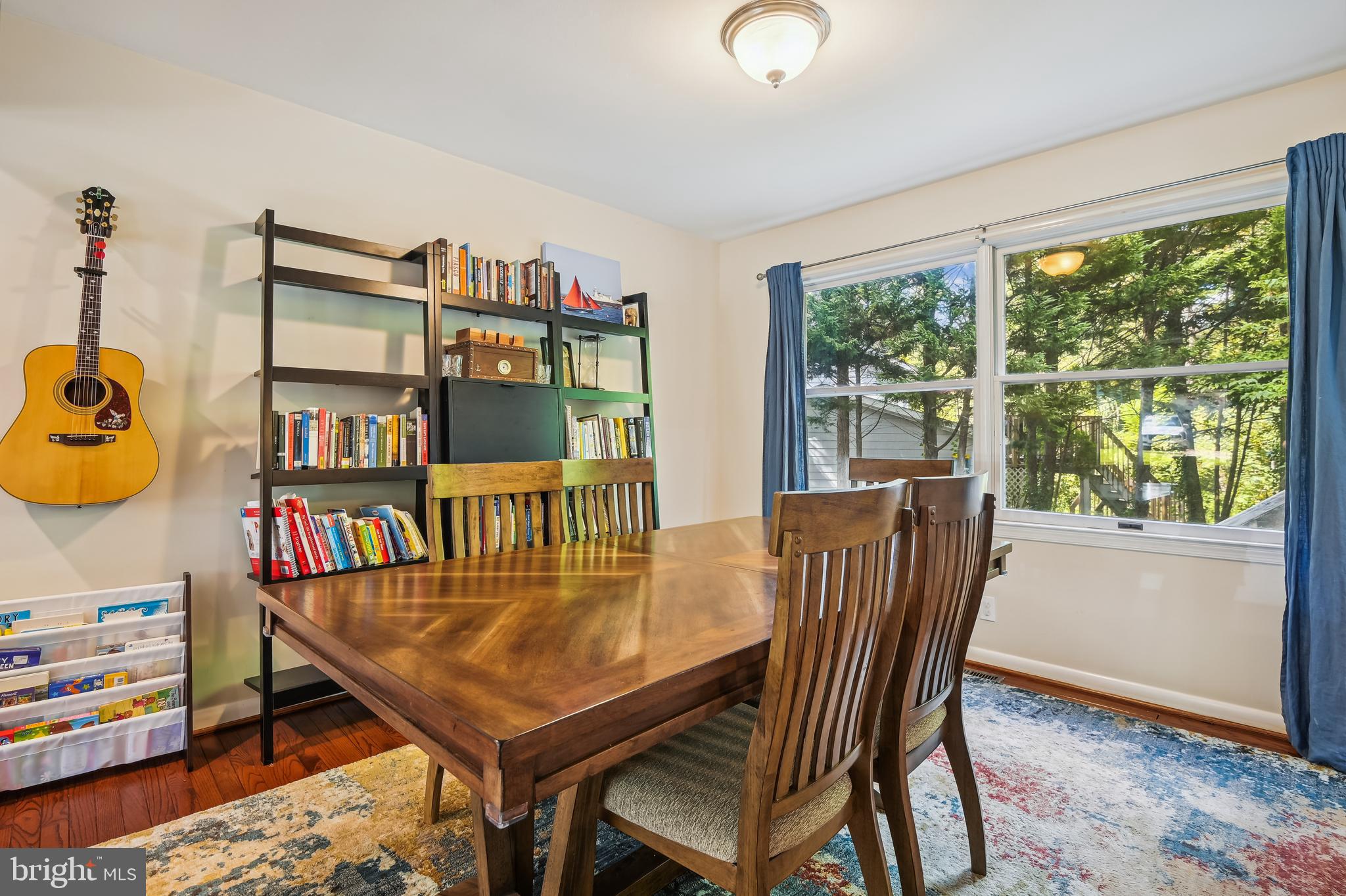 SUNRISE BEACH - Residential