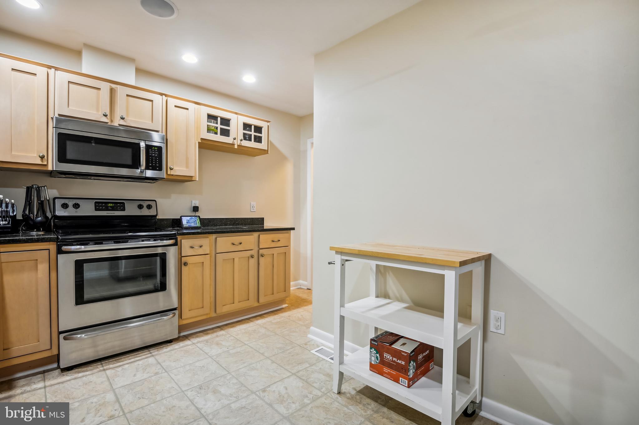 SUNRISE BEACH - Residential