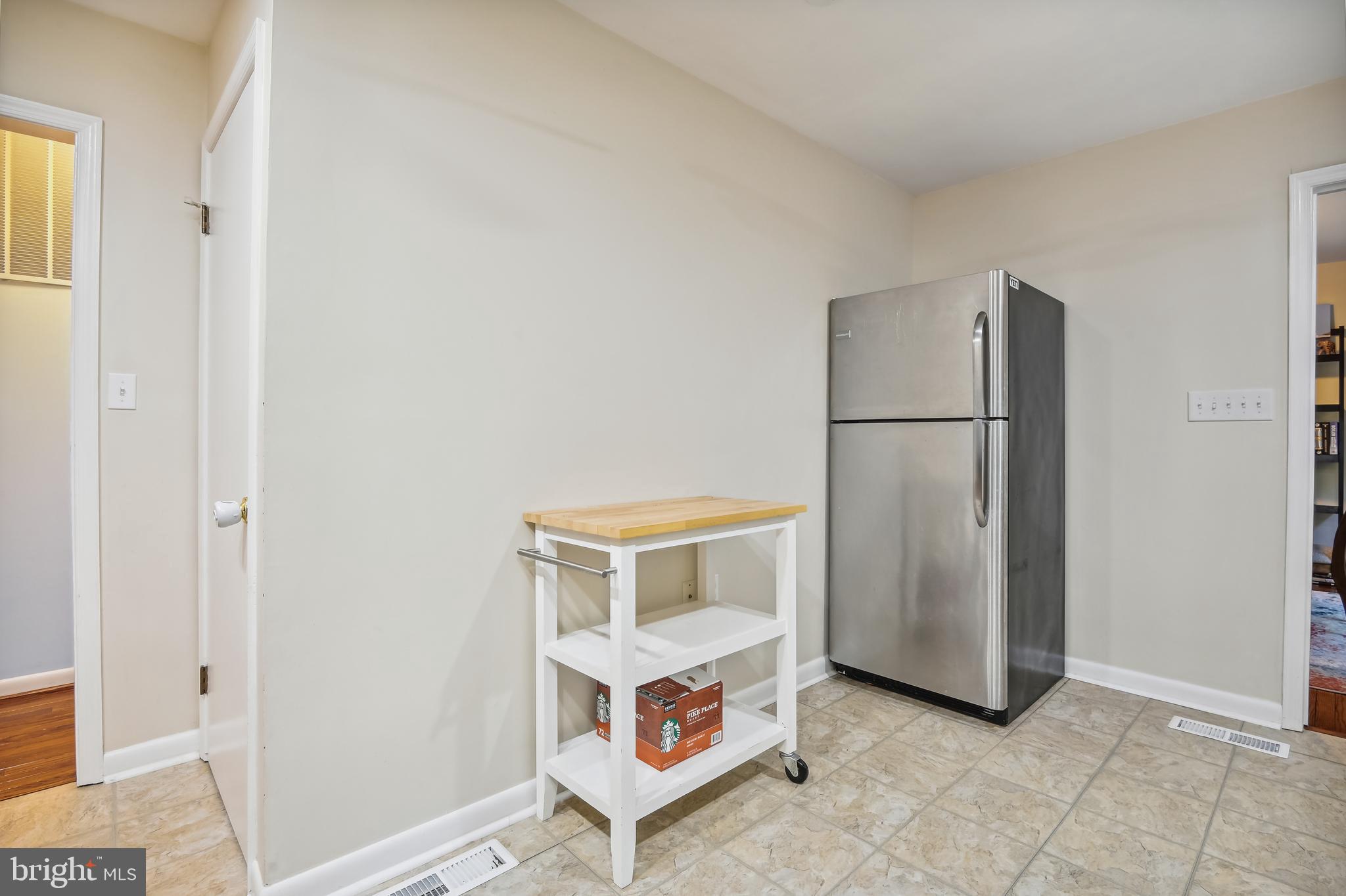 SUNRISE BEACH - Residential