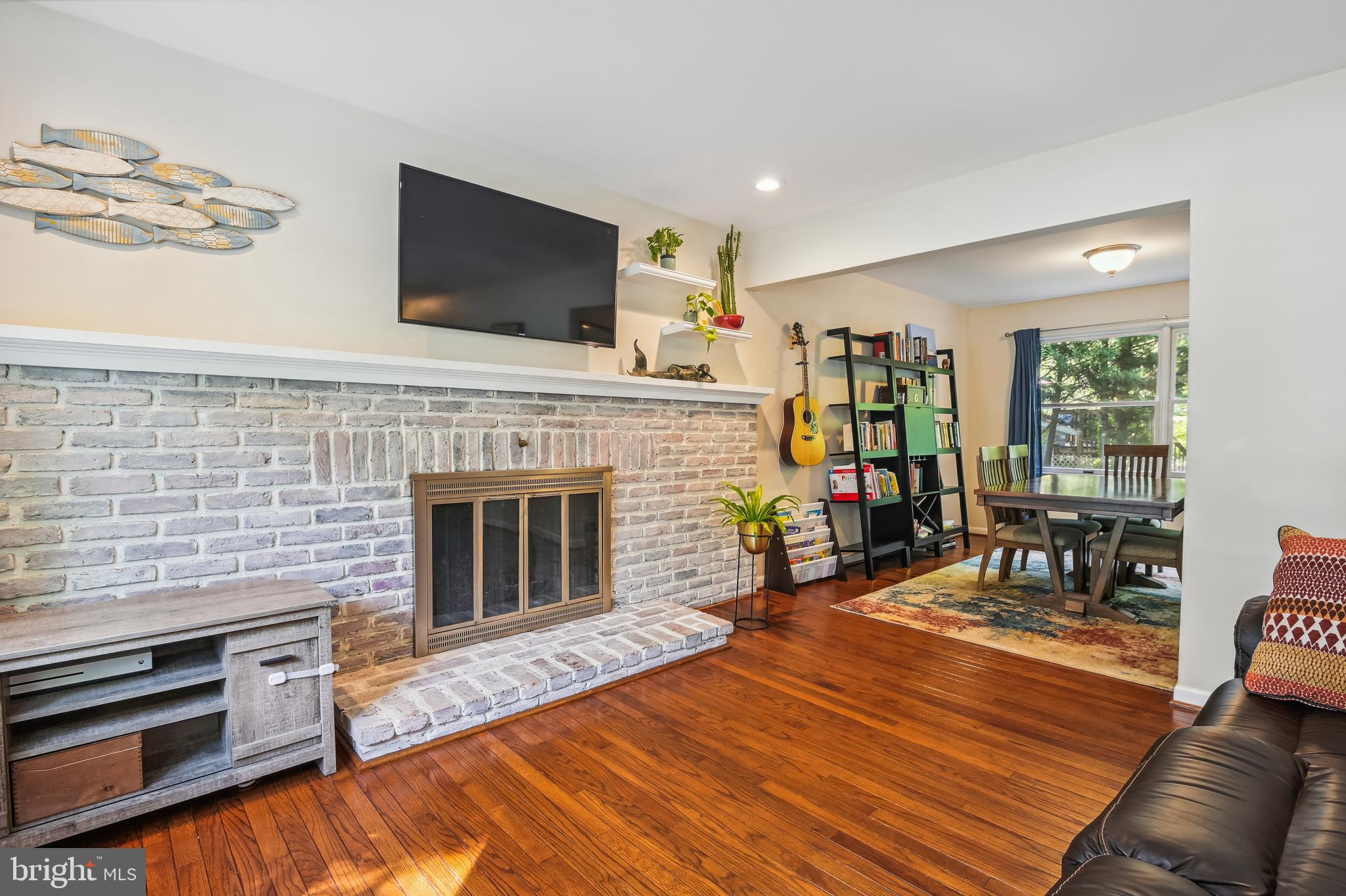 SUNRISE BEACH - Residential