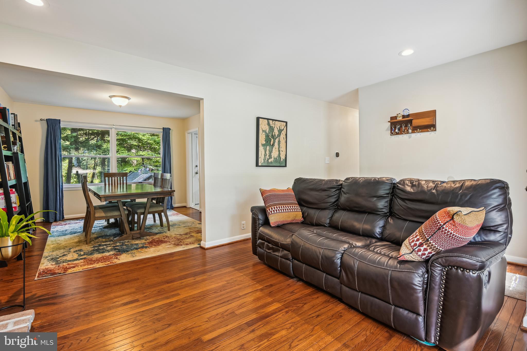 SUNRISE BEACH - Residential