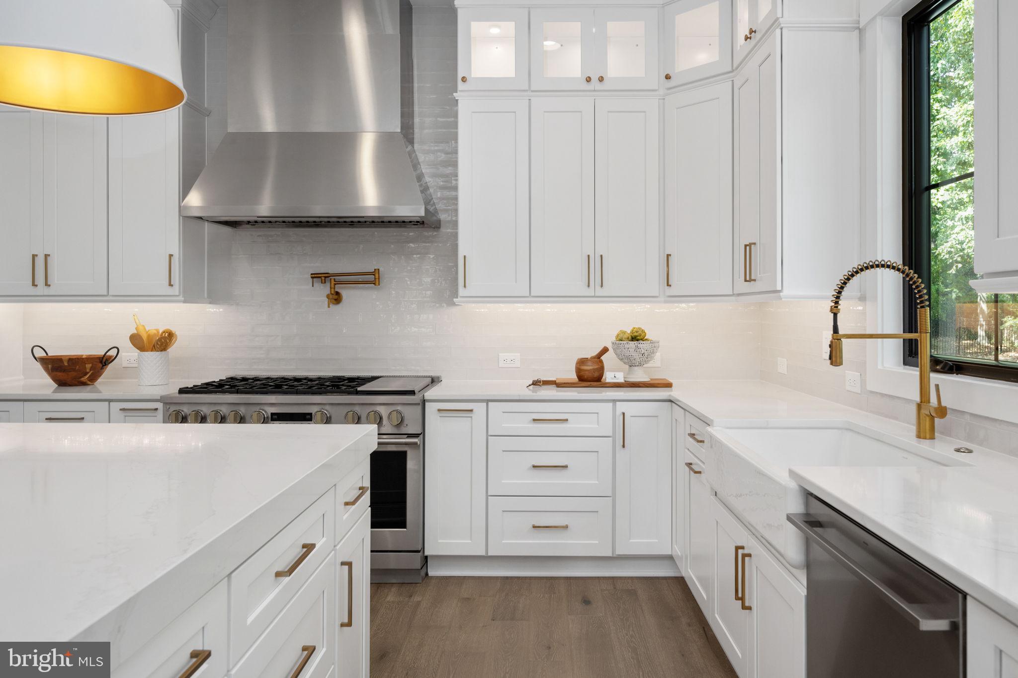 ROSNI ESTATES - Residential