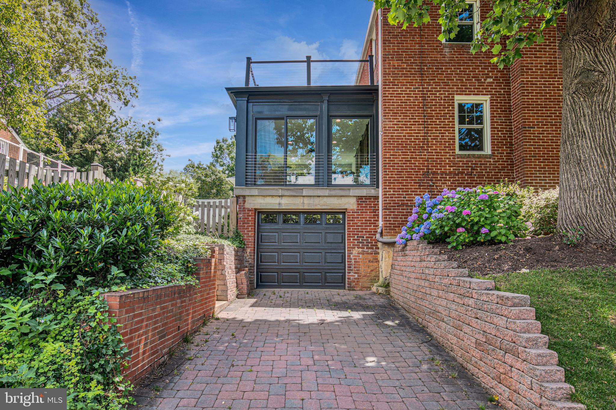 LEEWAY HEIGHTS - Residential