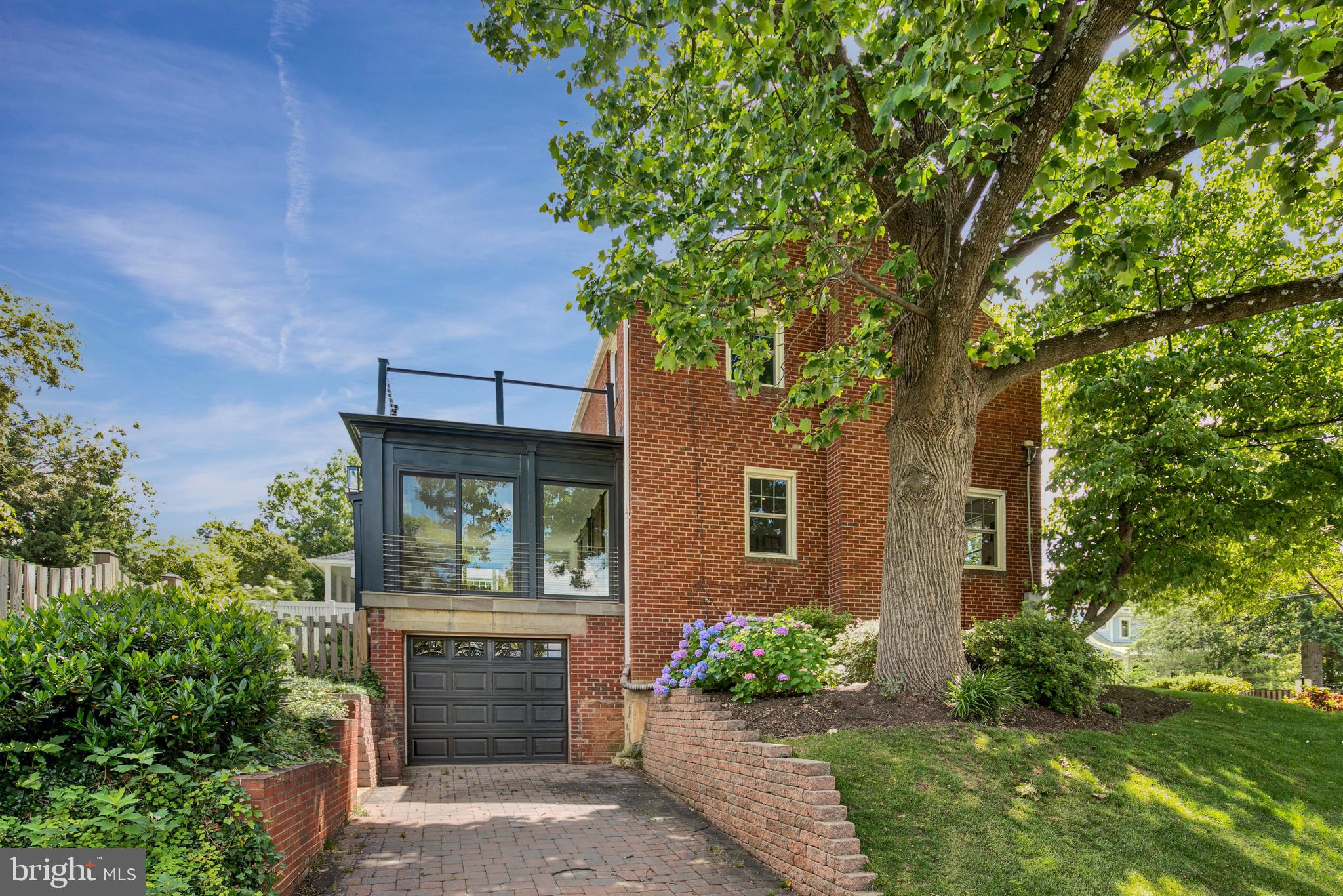 LEEWAY HEIGHTS - Residential