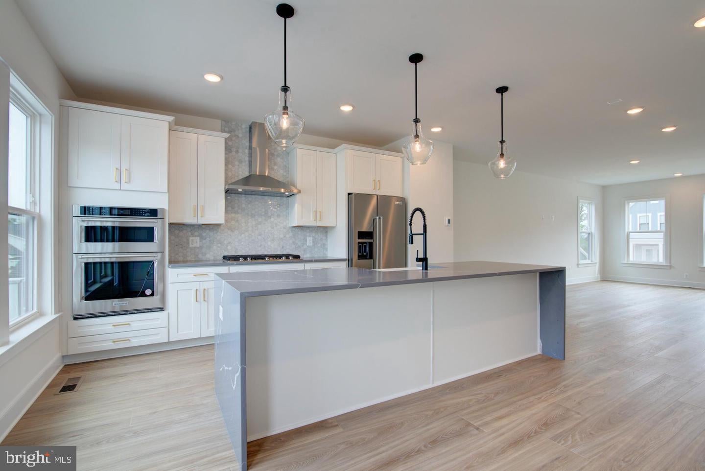 42609 HOUDINI REST TER