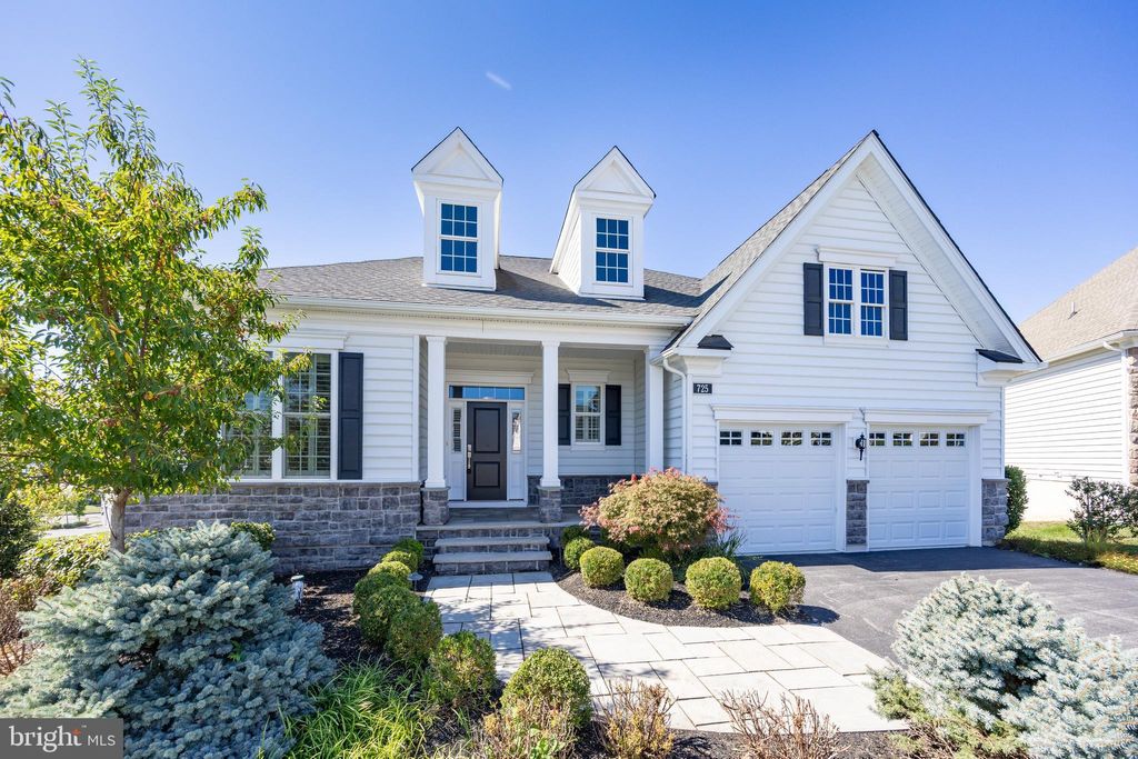 Photo of 725 Reading Circle, PHOENIXVILLE, PA 19460 (MLS # PACT2110230)