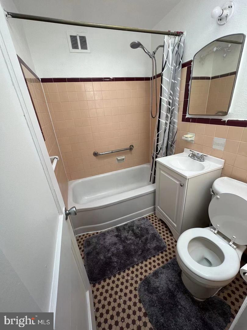 PHILADELPHIA - Residential