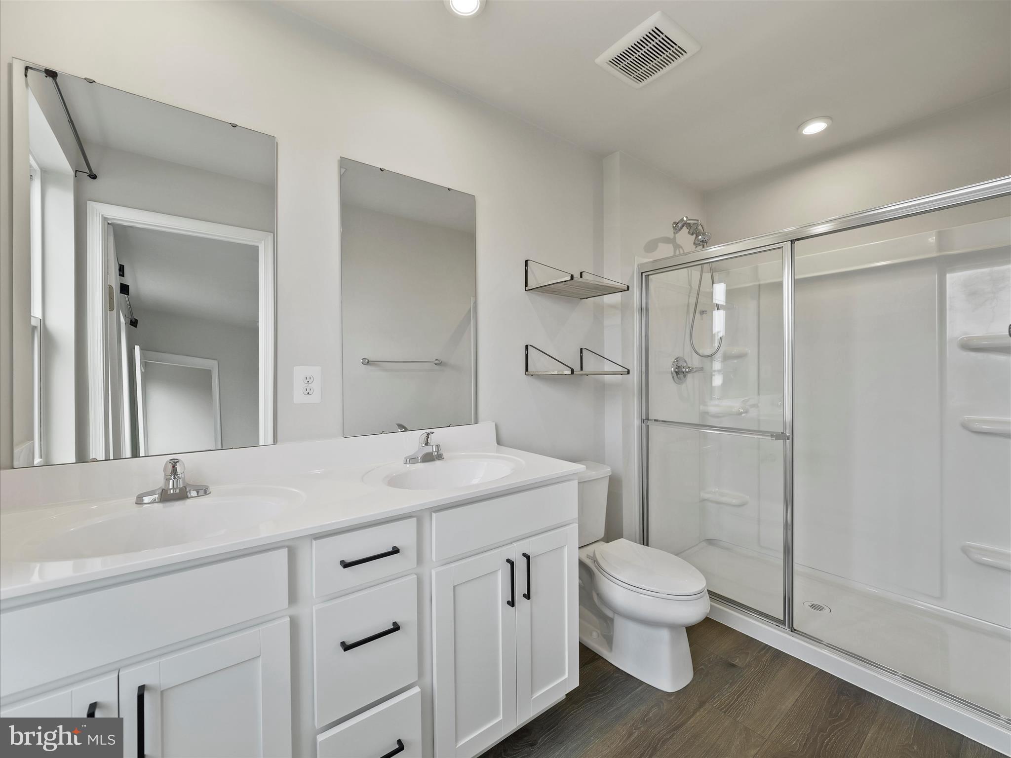 CARDINAL POINTE - Residential