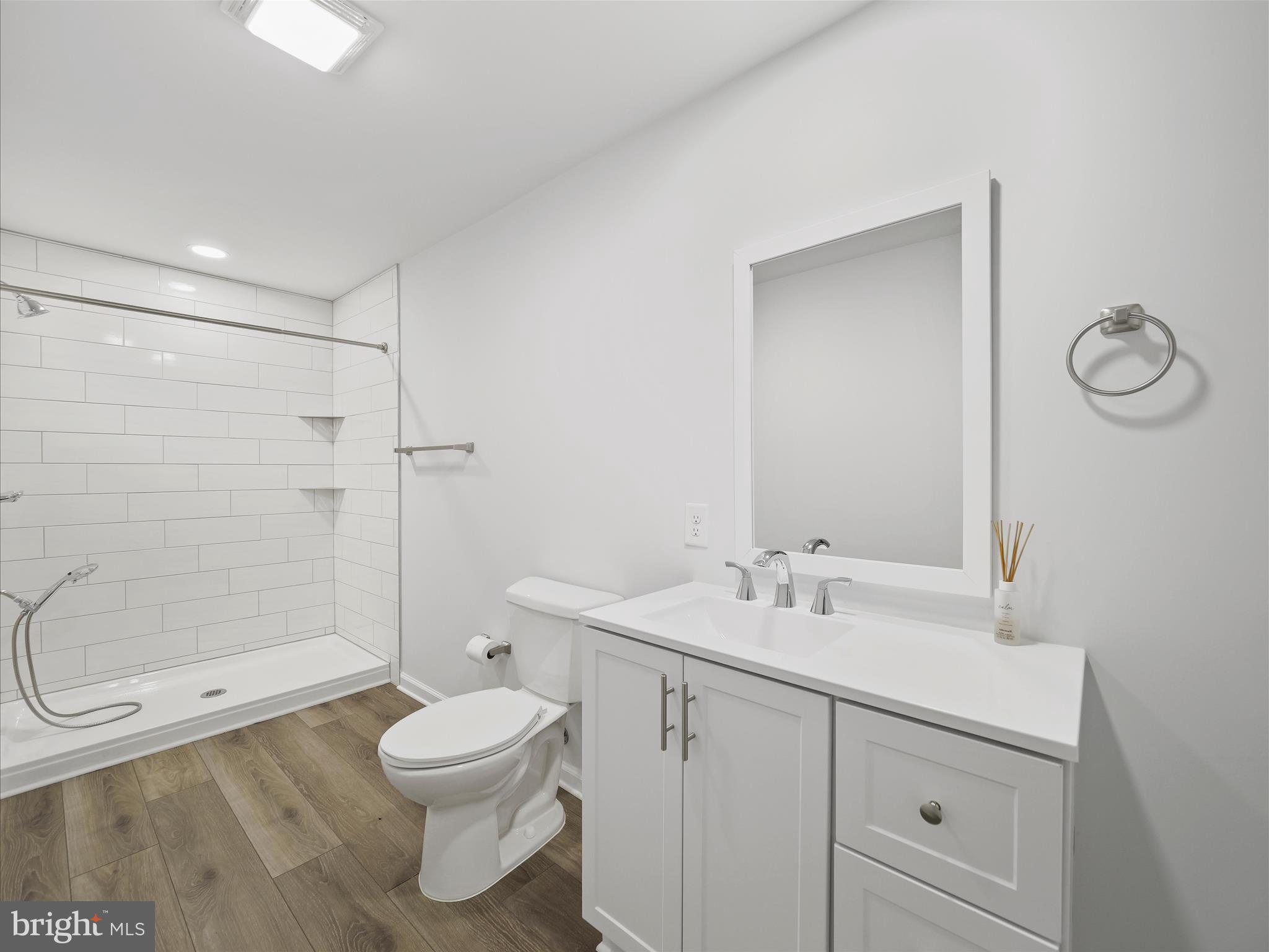 CARDINAL POINTE - Residential