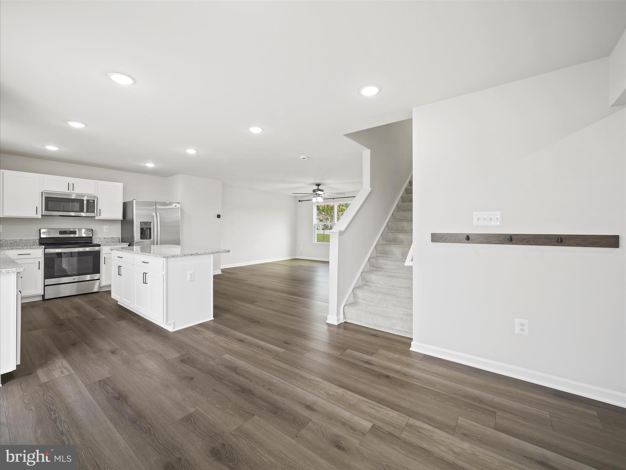 CARDINAL POINTE - Residential