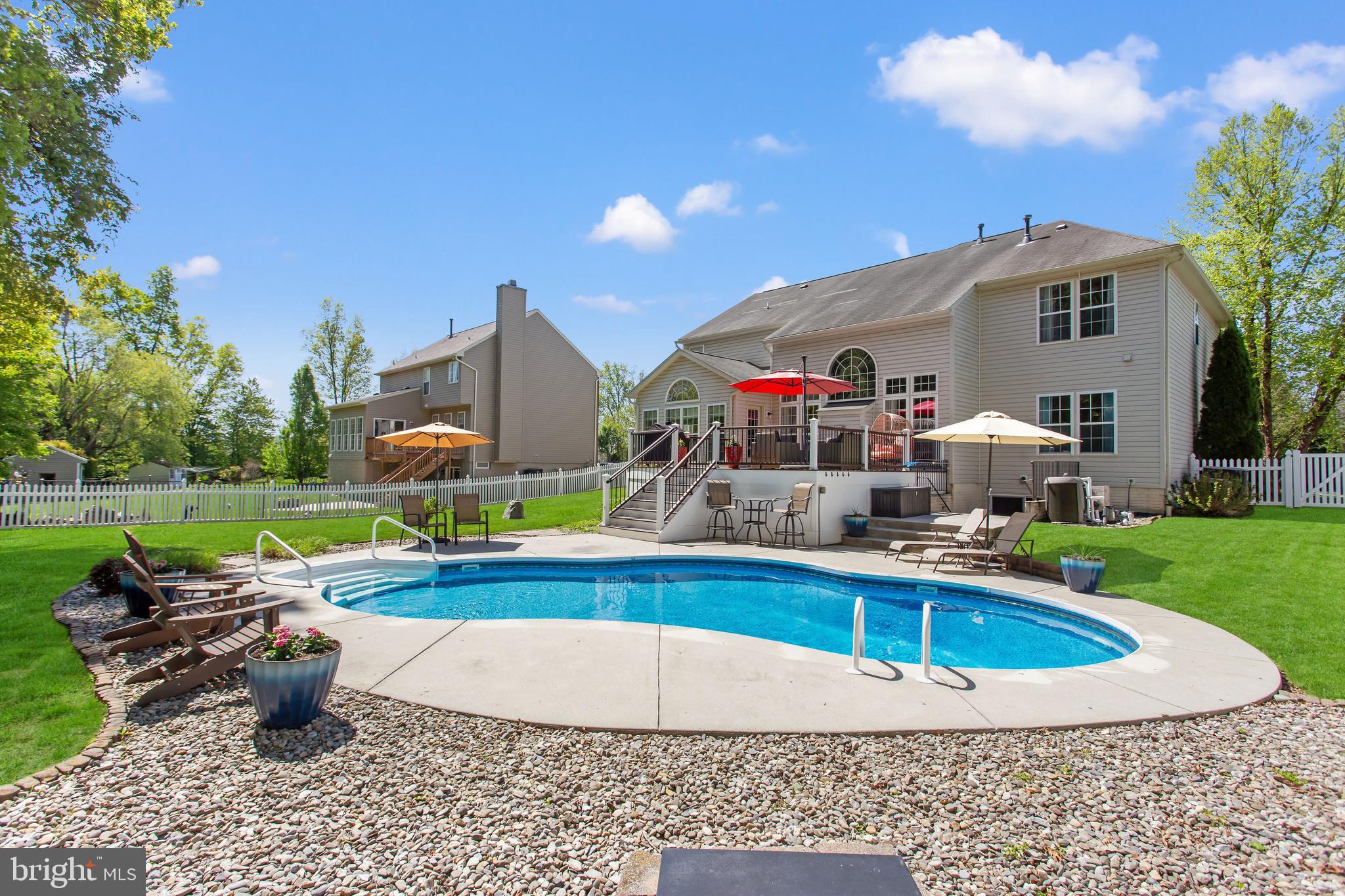 SOUTH POINTE - Residential