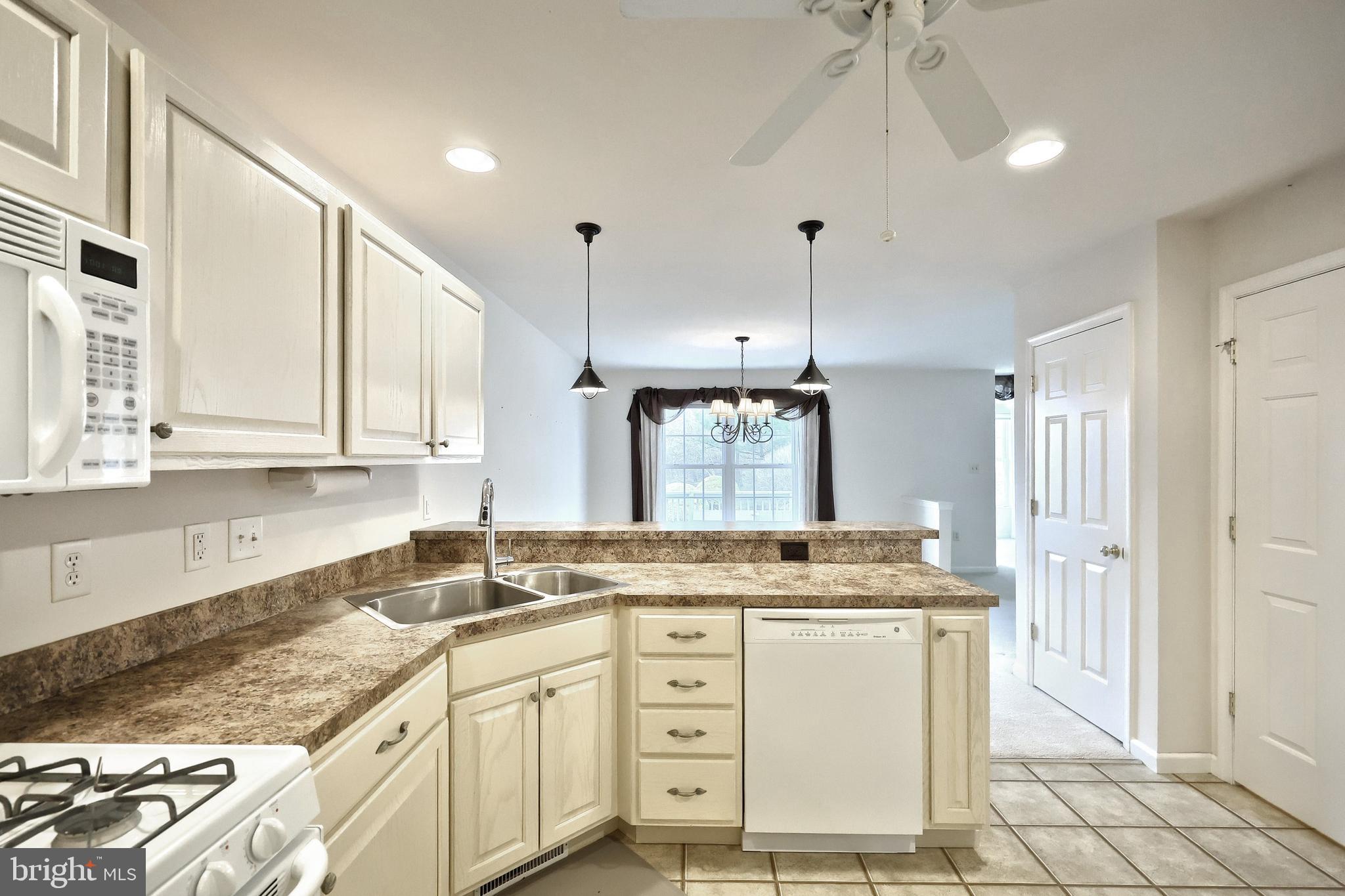 FOUNTAINS AT HERITAGE - Residential