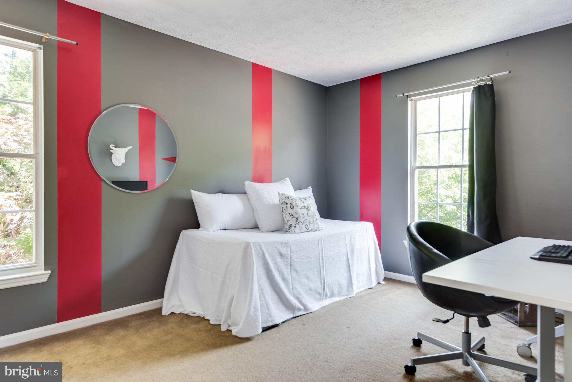 CROFTON WOODS - Residential