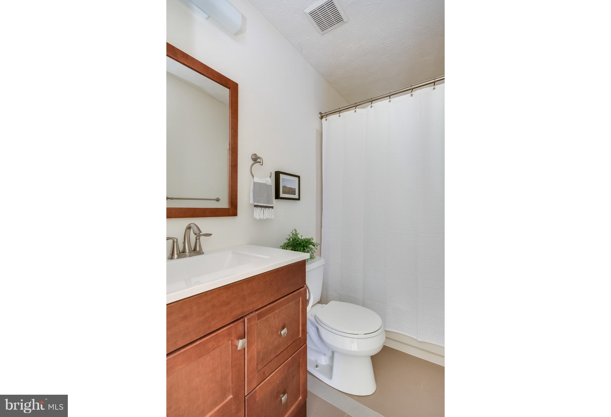 CROFTON WOODS - Residential