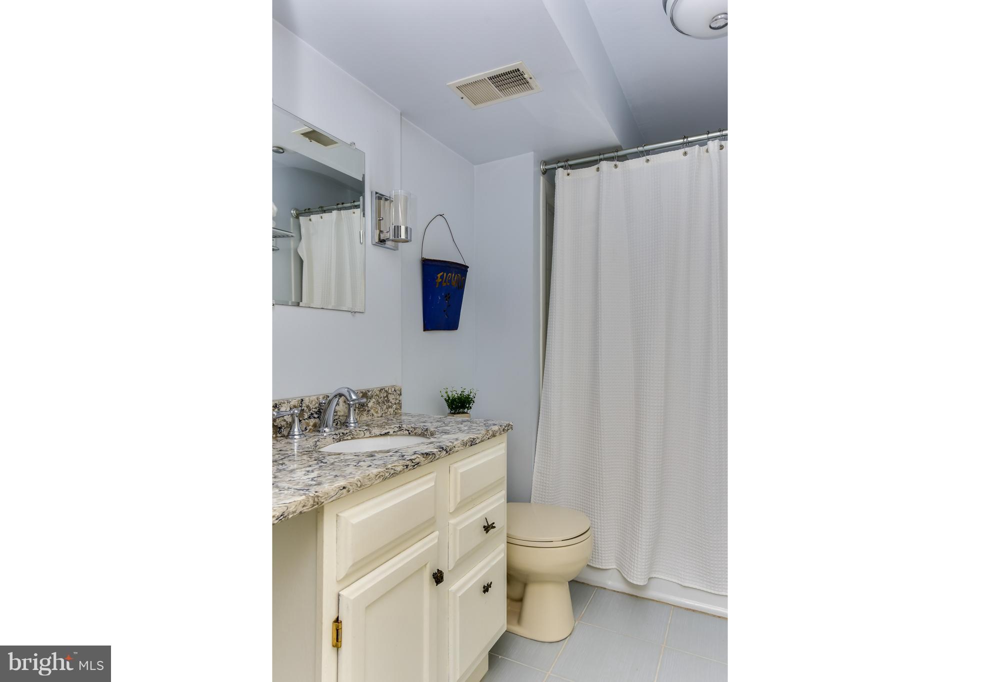 CROFTON WOODS - Residential