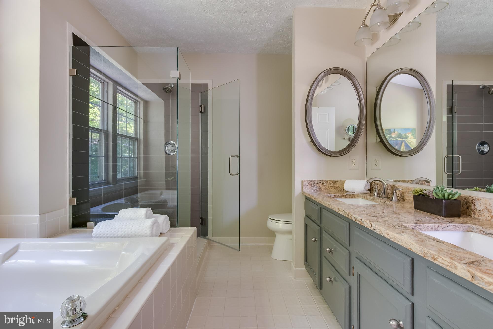 CROFTON WOODS - Residential