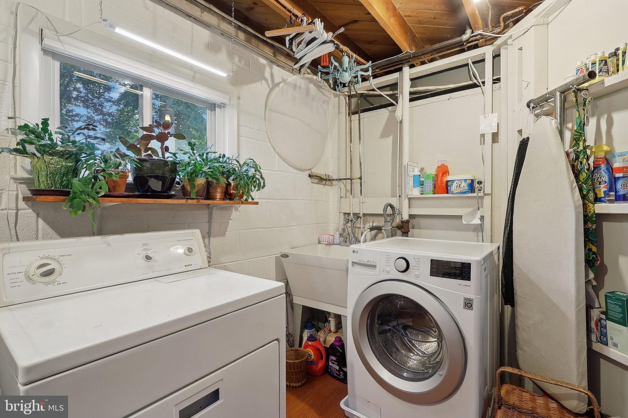 NORTH SPRINGFIELD - Residential