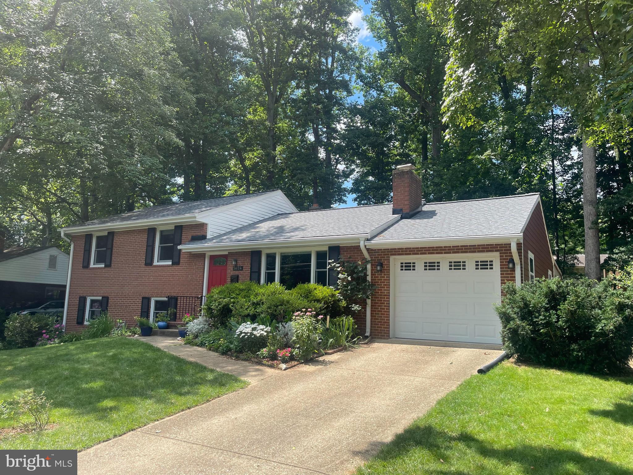 NORTH SPRINGFIELD - Residential