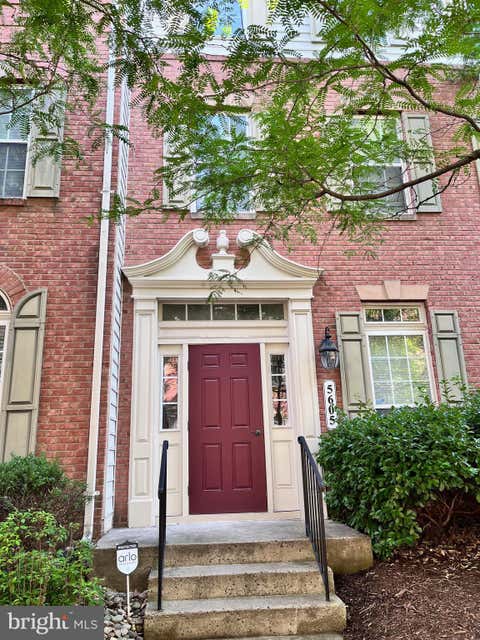 Townhouse For Rent - 5605 Harrington Falls Lane #F<br/> ALEXANDRIA, VA 22312