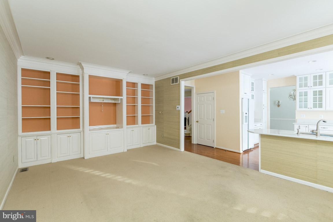 PEBBLE CREEK - Residential