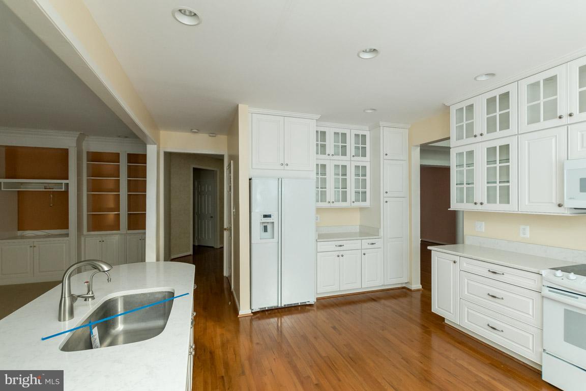 PEBBLE CREEK - Residential