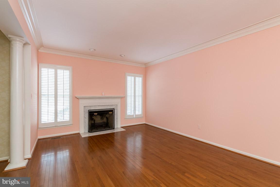 PEBBLE CREEK - Residential