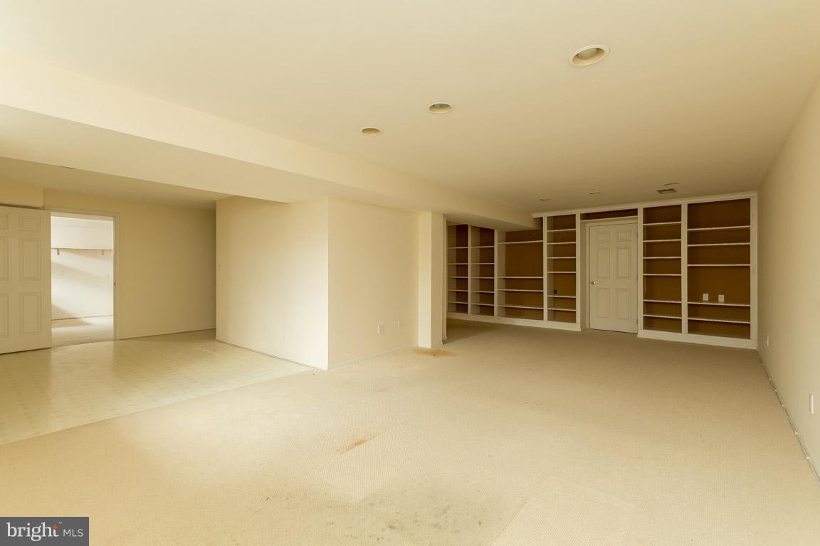 PEBBLE CREEK - Residential