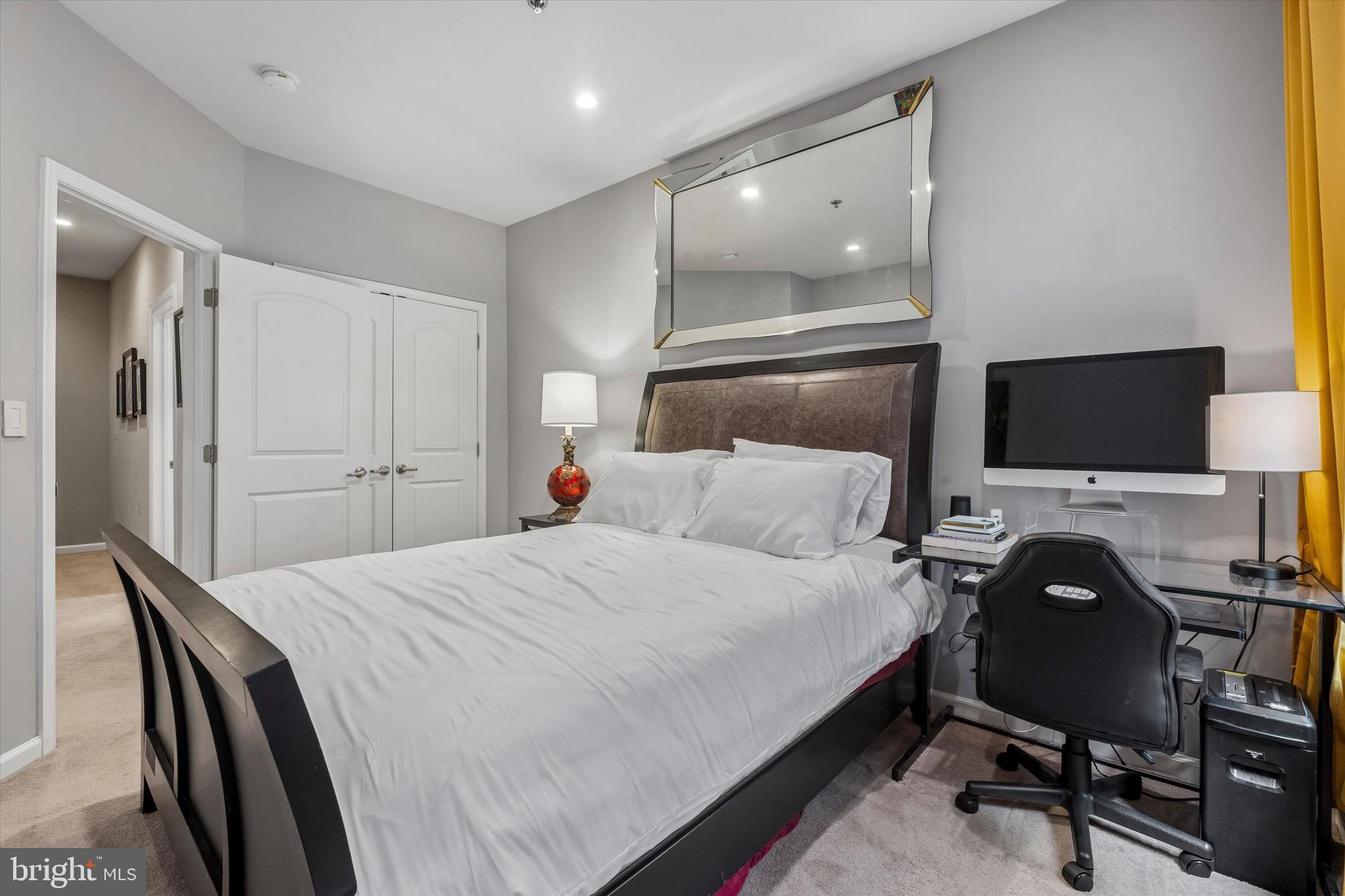 OLD CITY - Residential