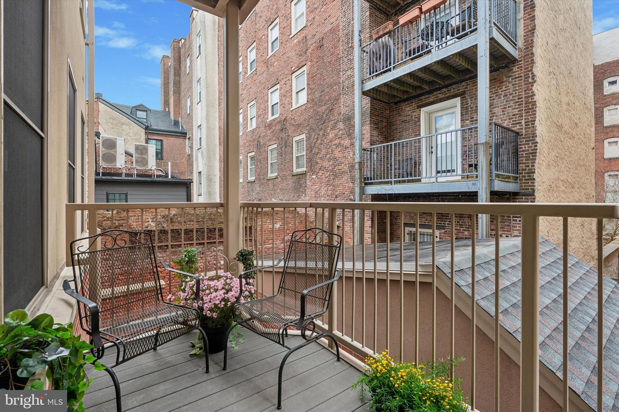 OLD CITY - Residential